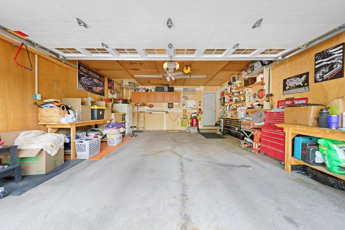 735 Laura Street