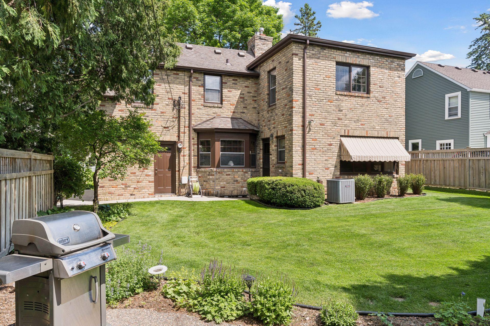 671 Josephine Place