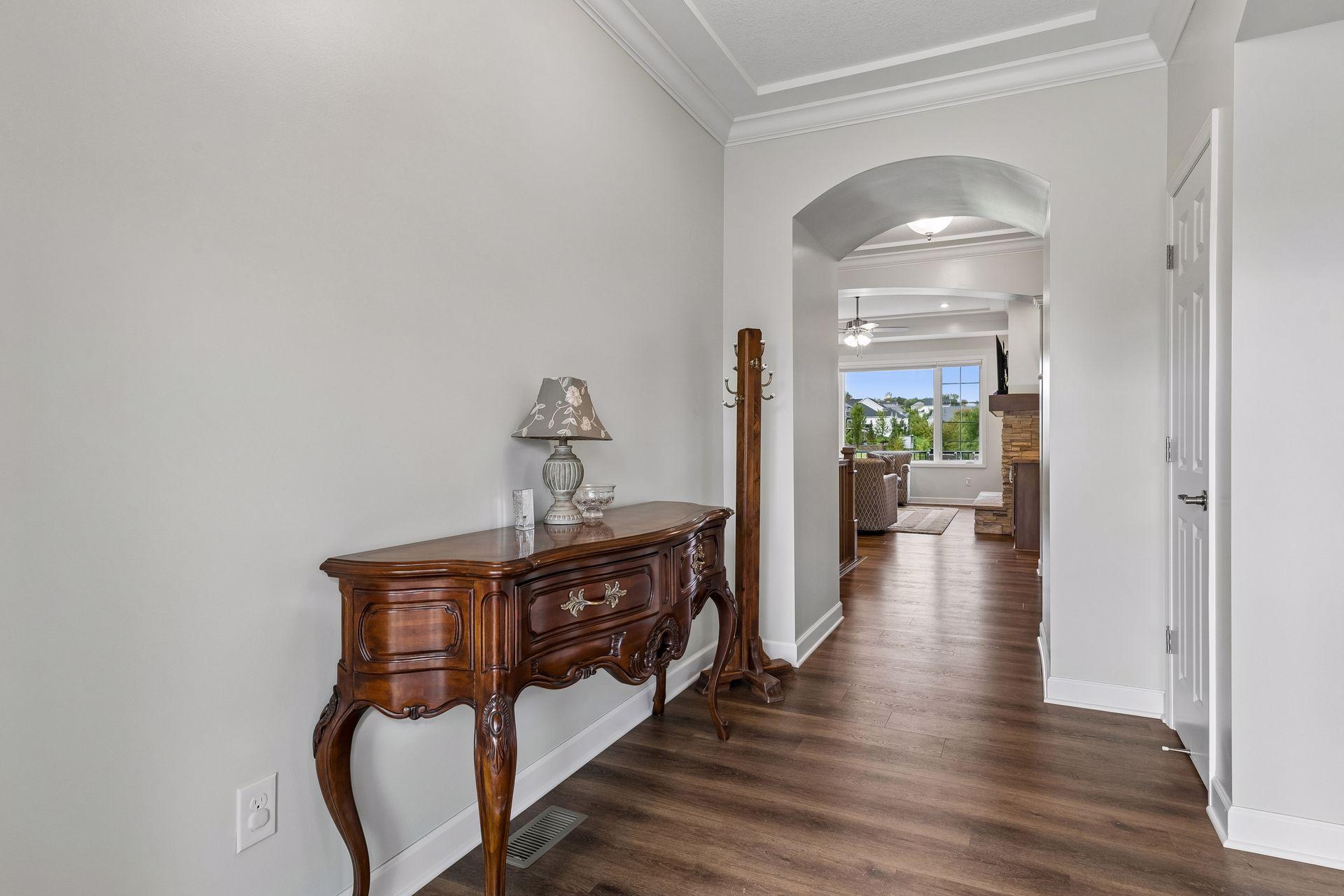 808 June Avenue N