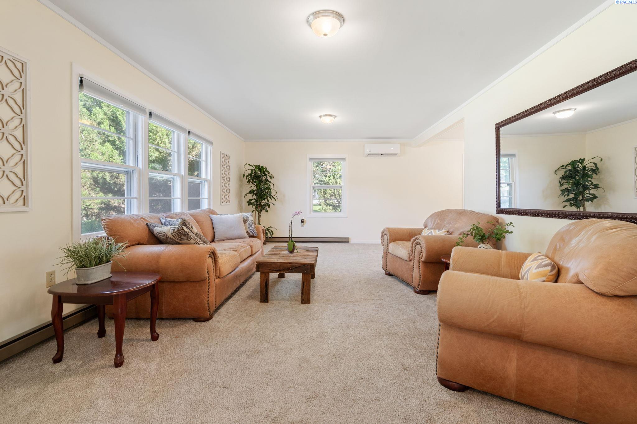 203 Douglass Ave