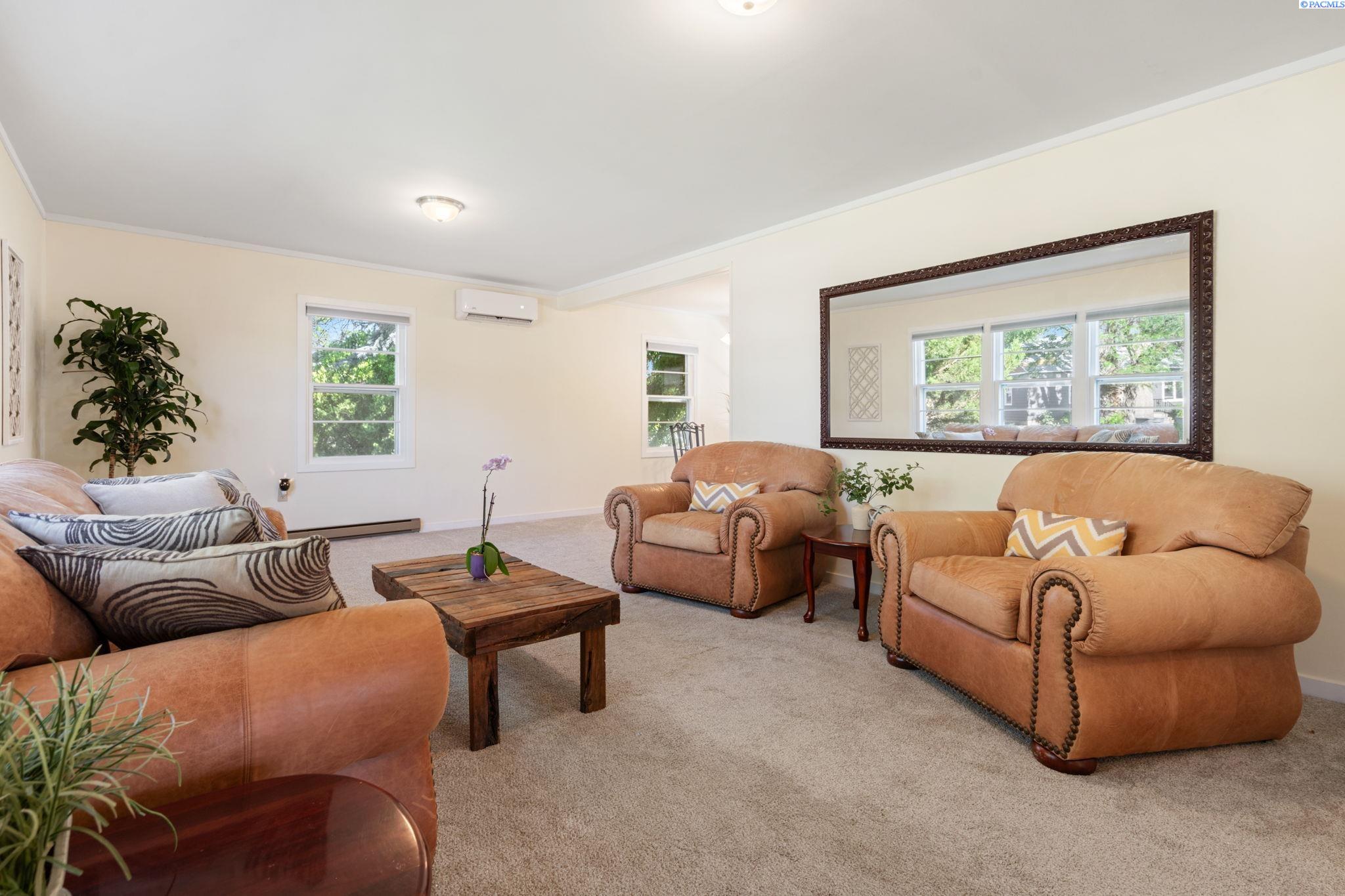 203 Douglass Ave