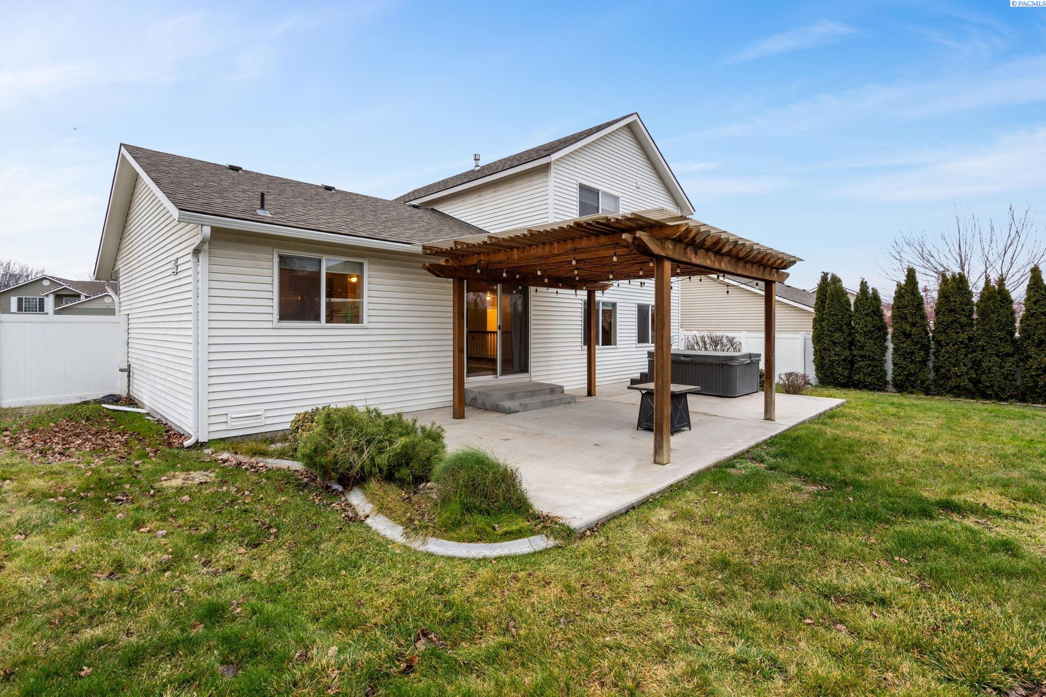 7811 Three Rivers Dr