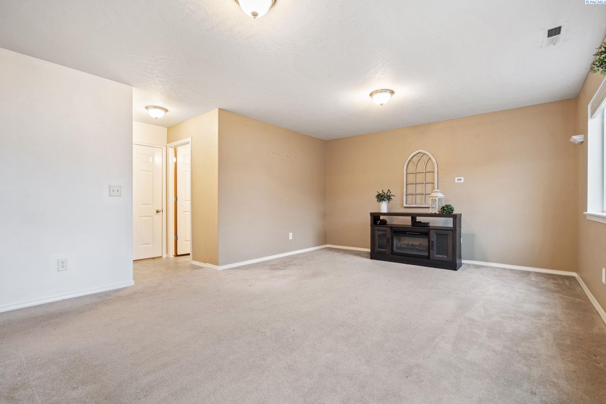 7811 Three Rivers Dr