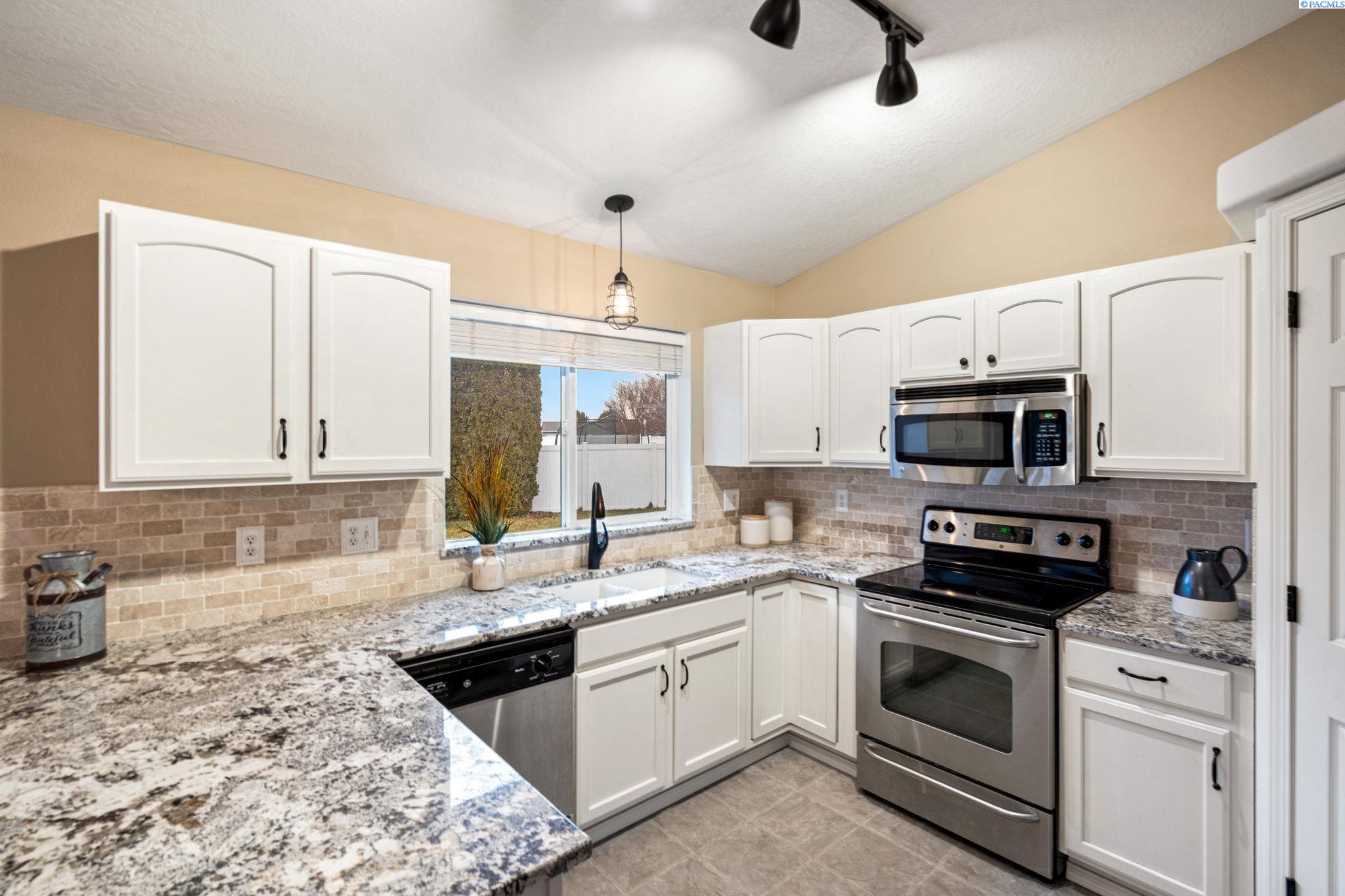 7811 Three Rivers Dr