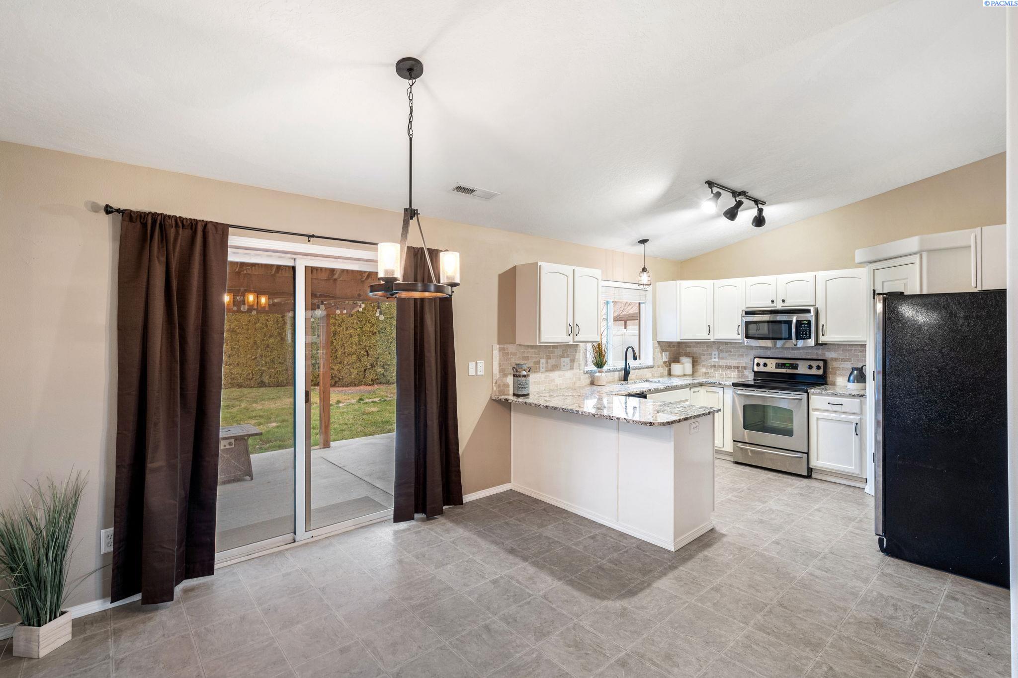 7811 Three Rivers Dr