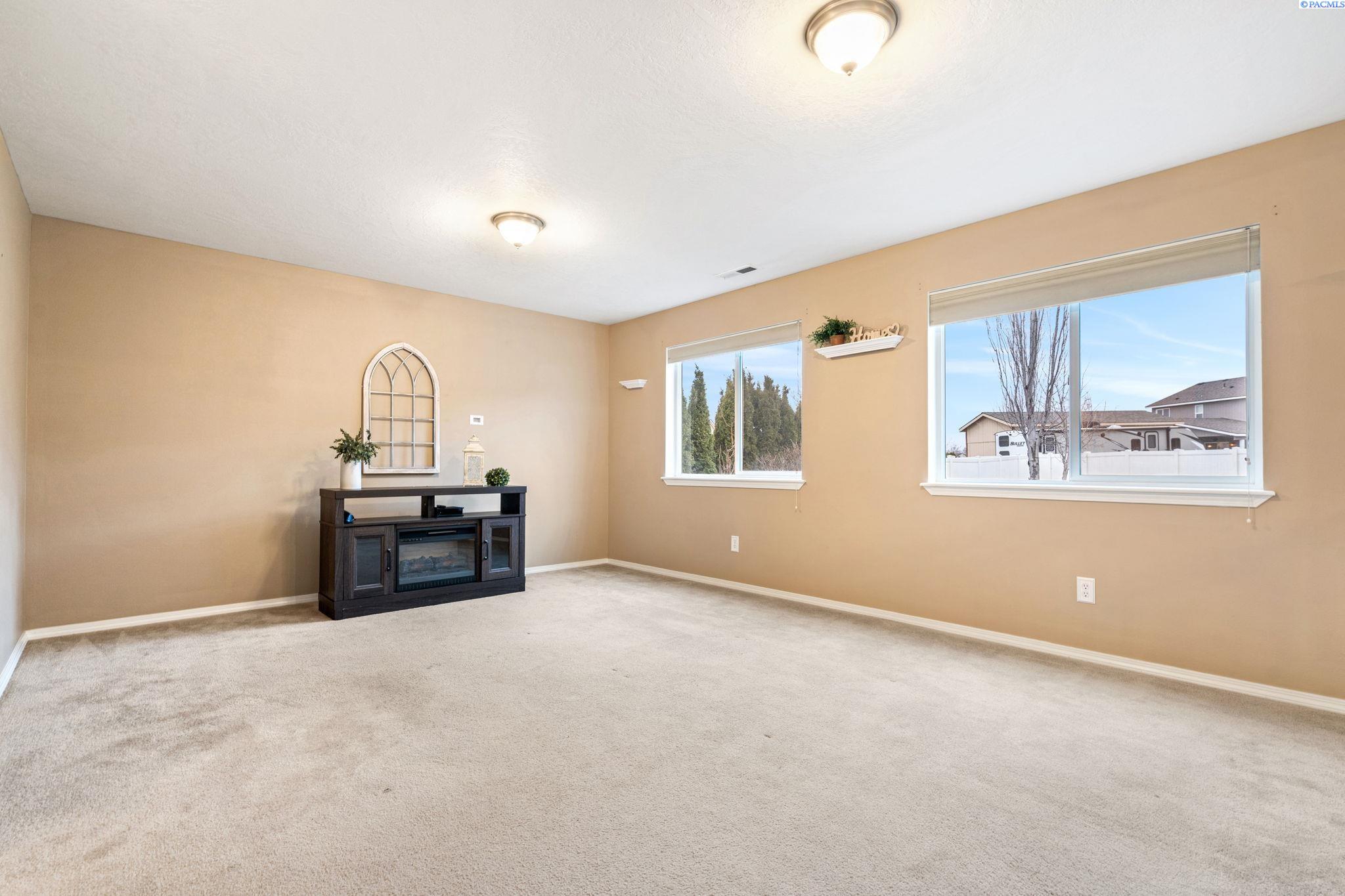 7811 Three Rivers Dr