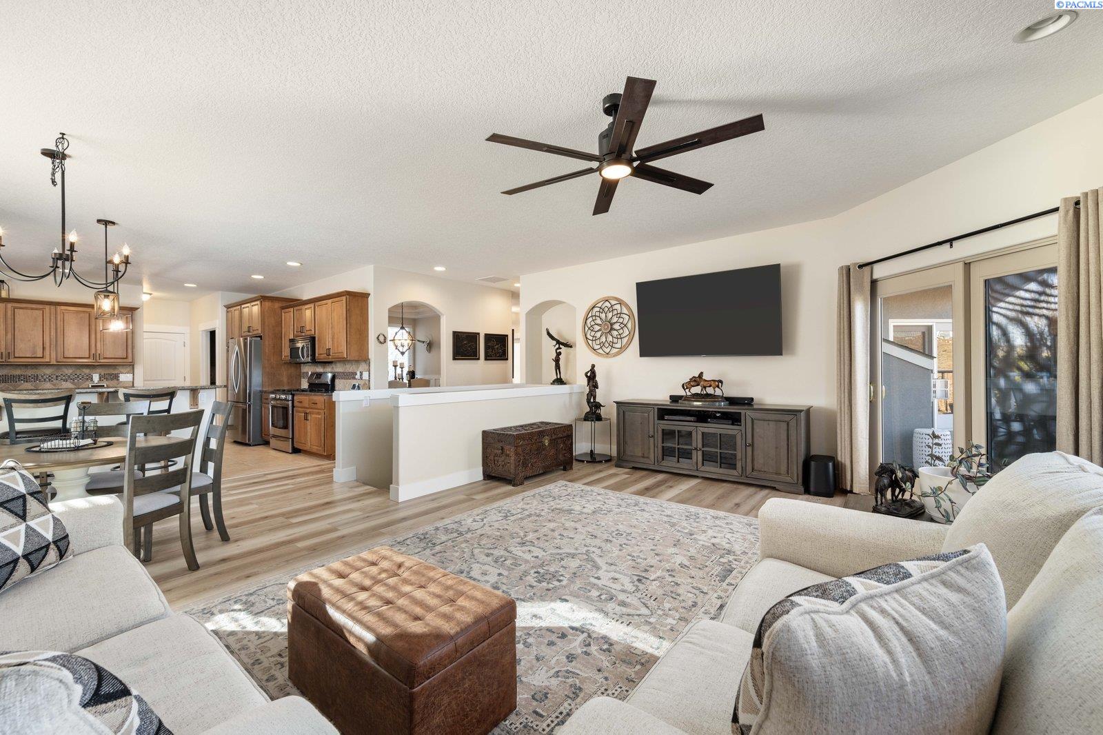 480 Cherry Blossom Loop