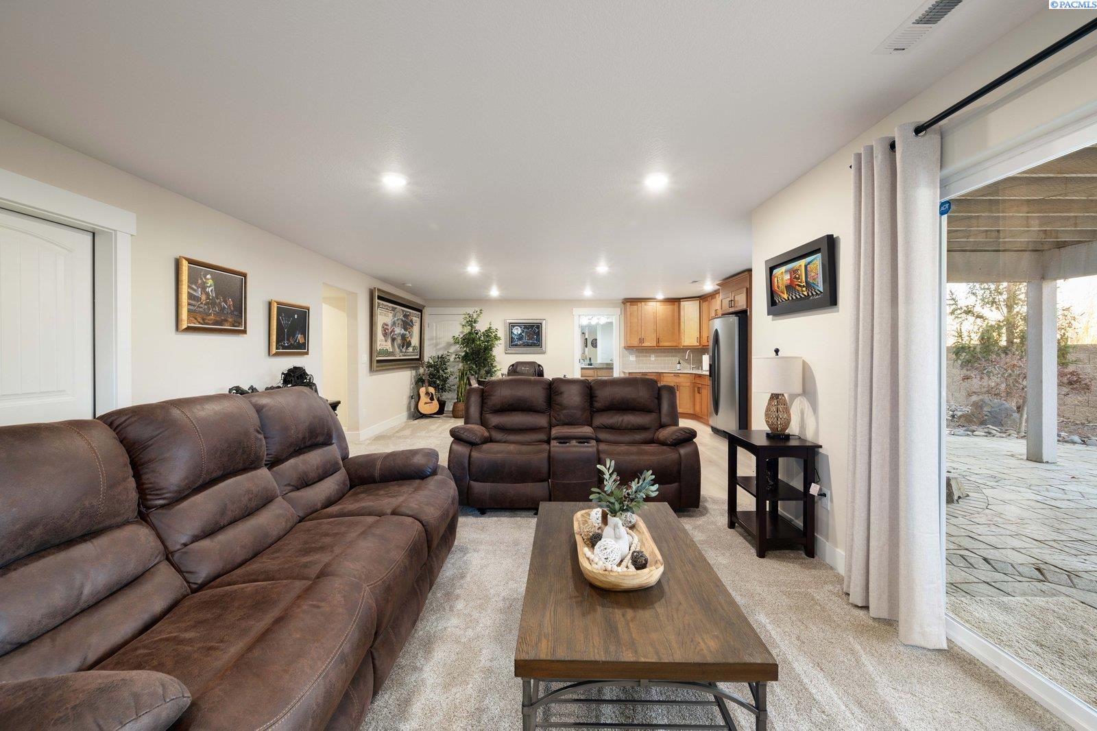 480 Cherry Blossom Loop