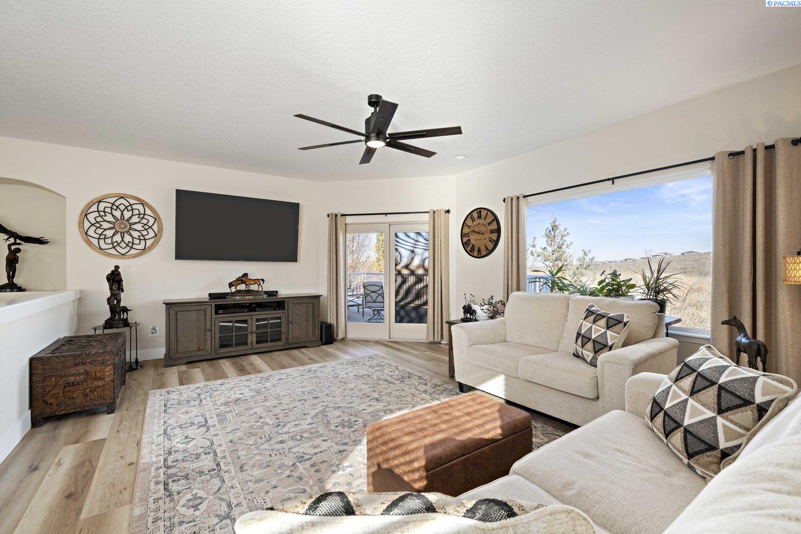 480 Cherry Blossom Loop