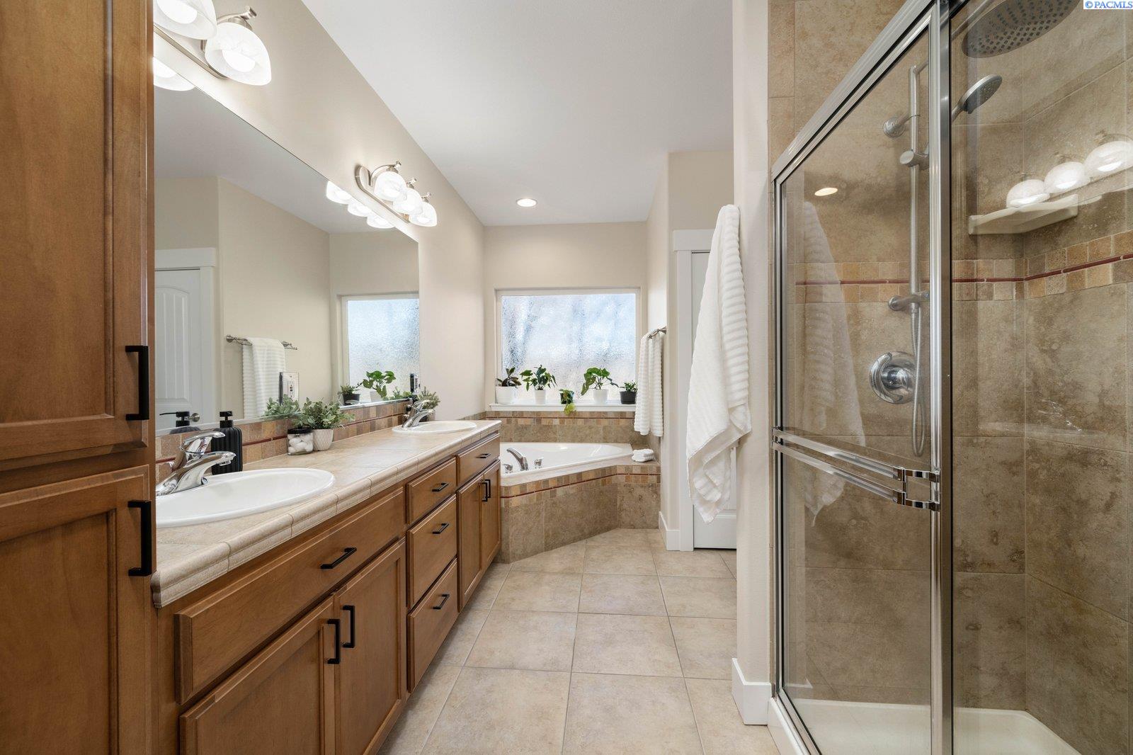 480 Cherry Blossom Loop