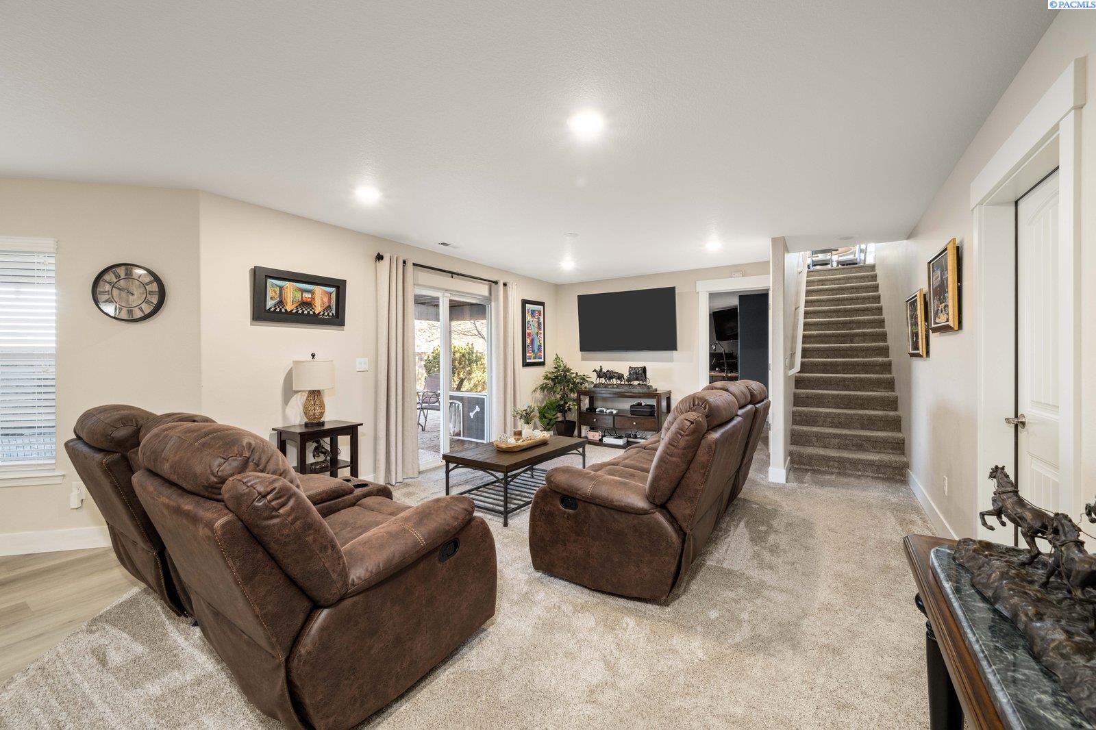 480 Cherry Blossom Loop