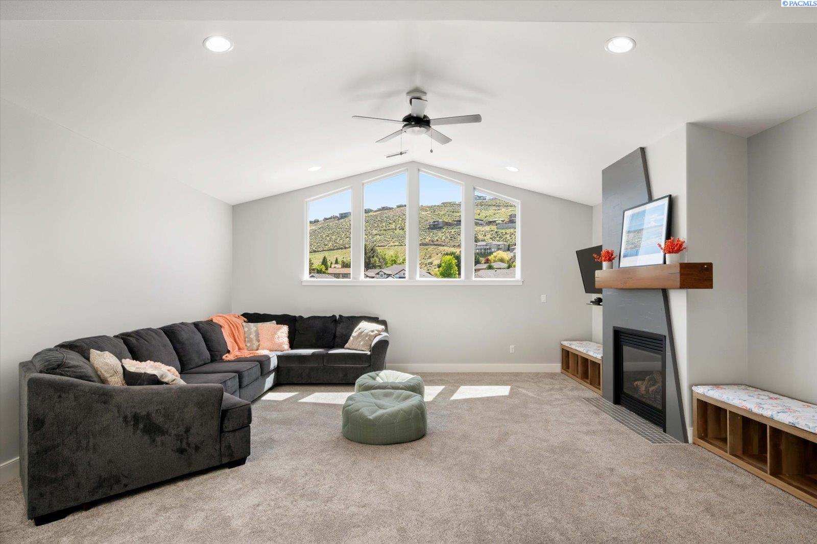 2165 Hawk Haven Ct