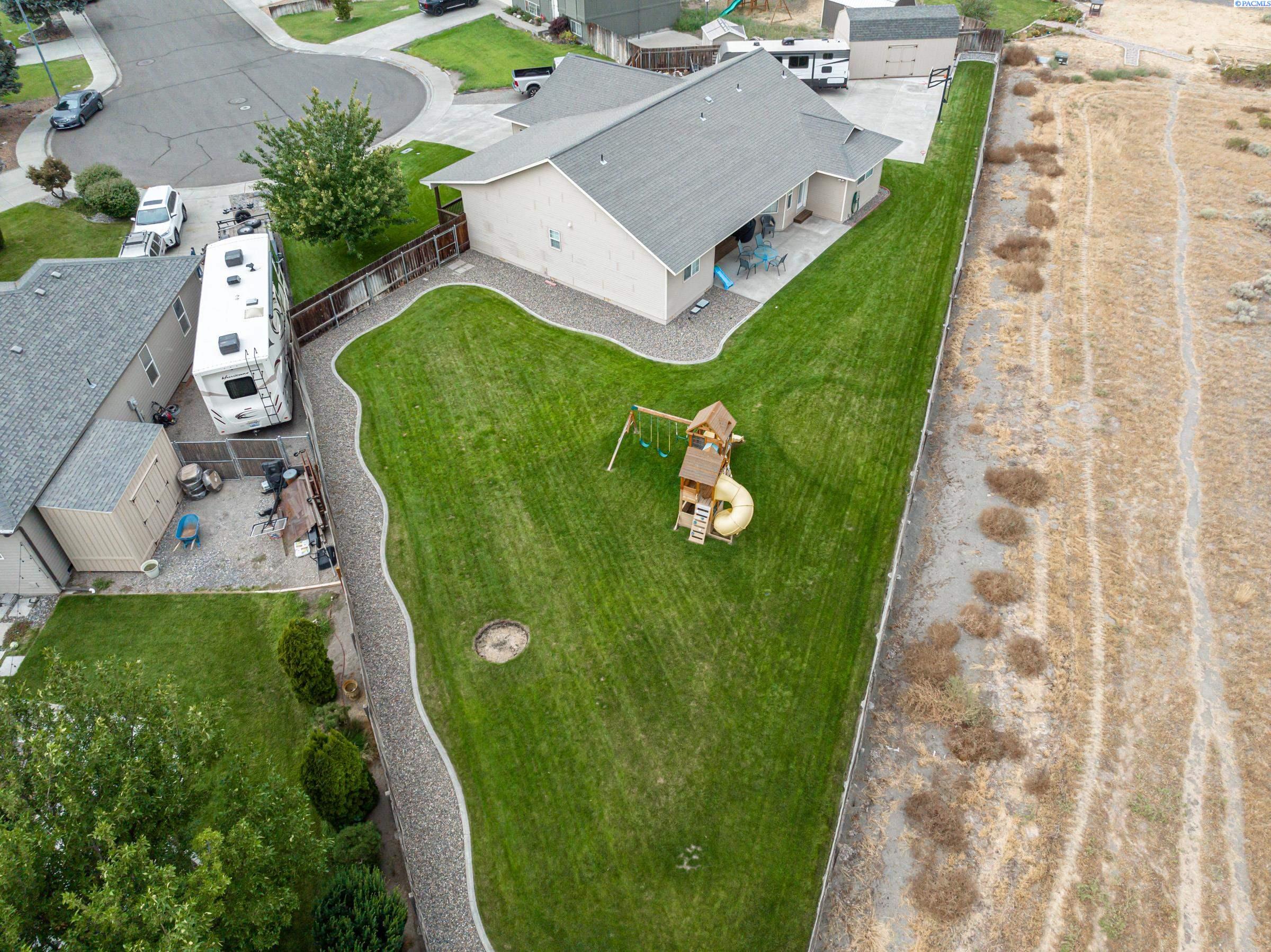 3810 Meadow View Ct