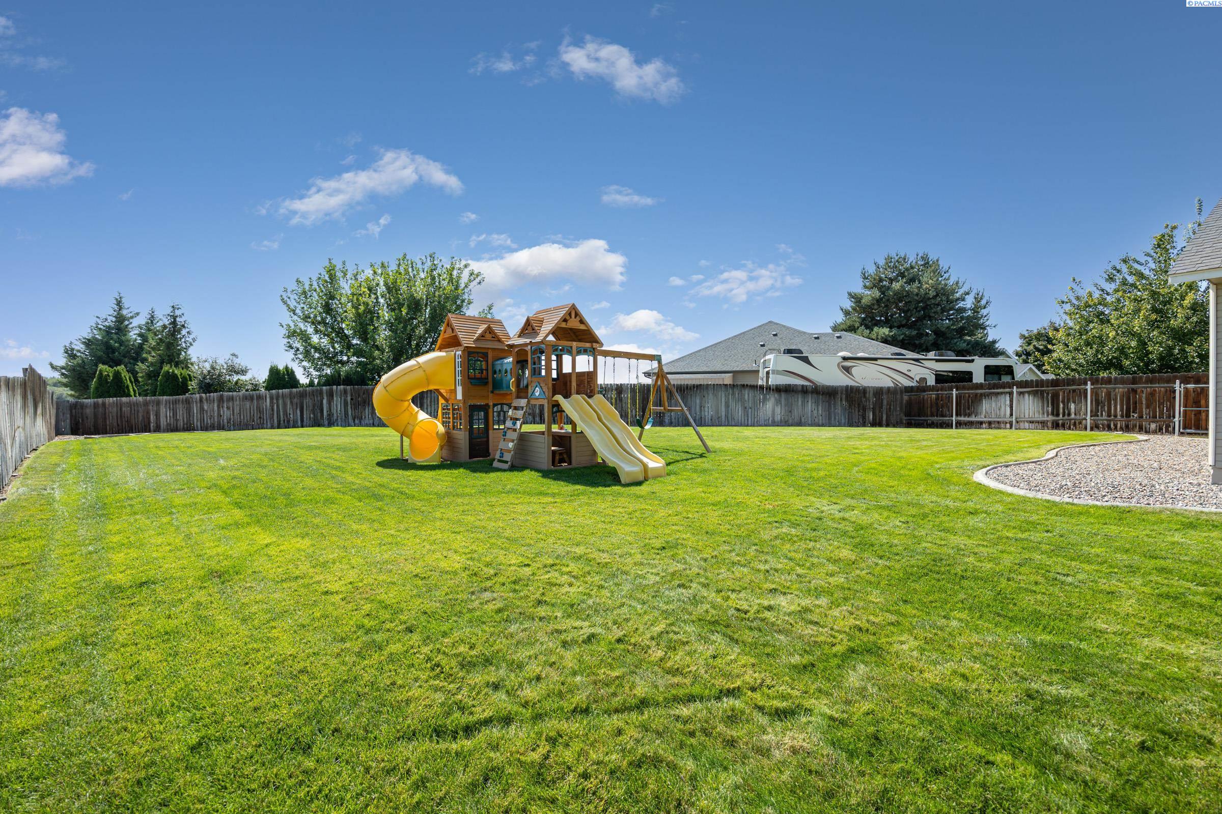 3810 Meadow View Ct