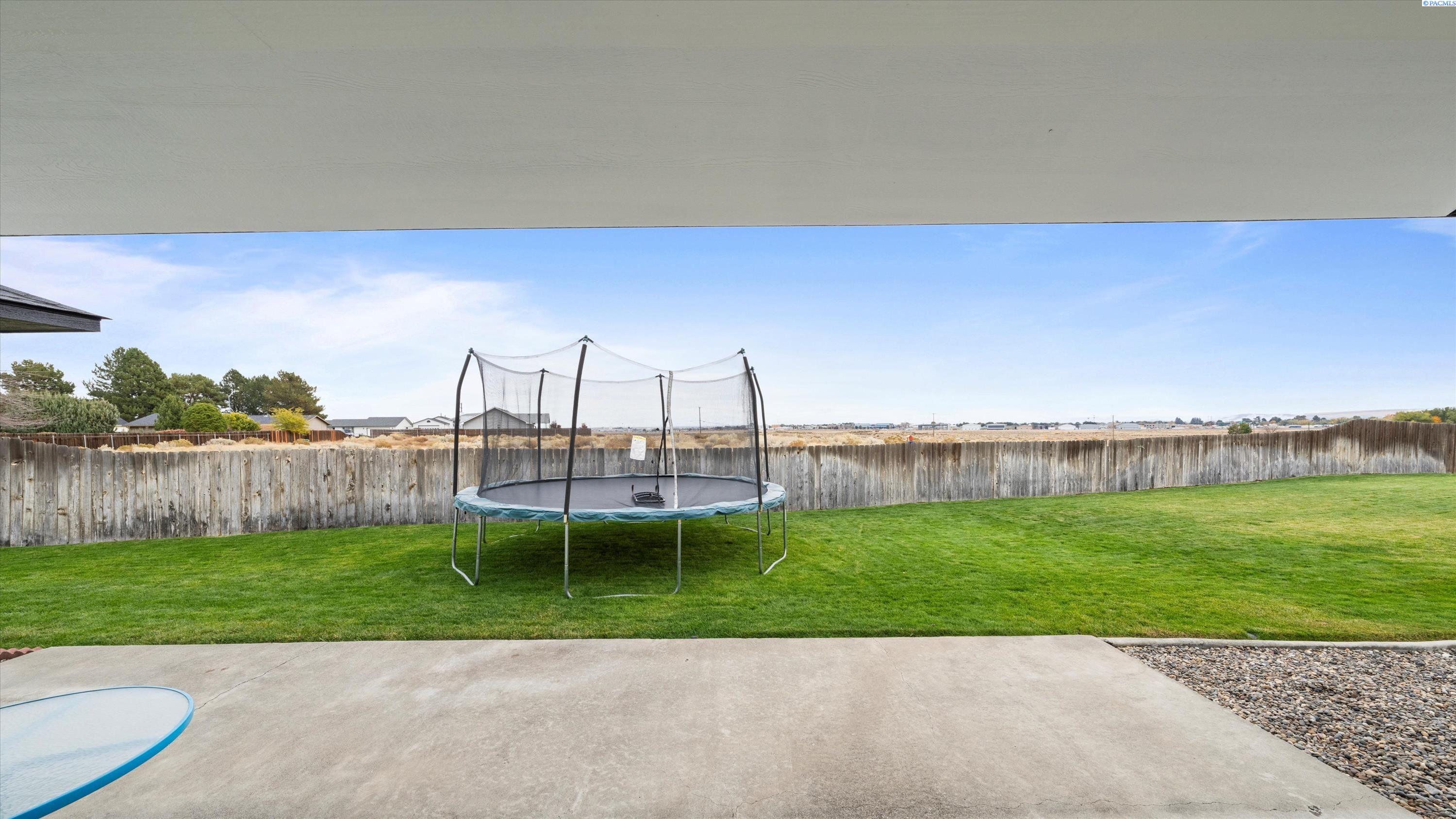 3810 Meadow View Ct