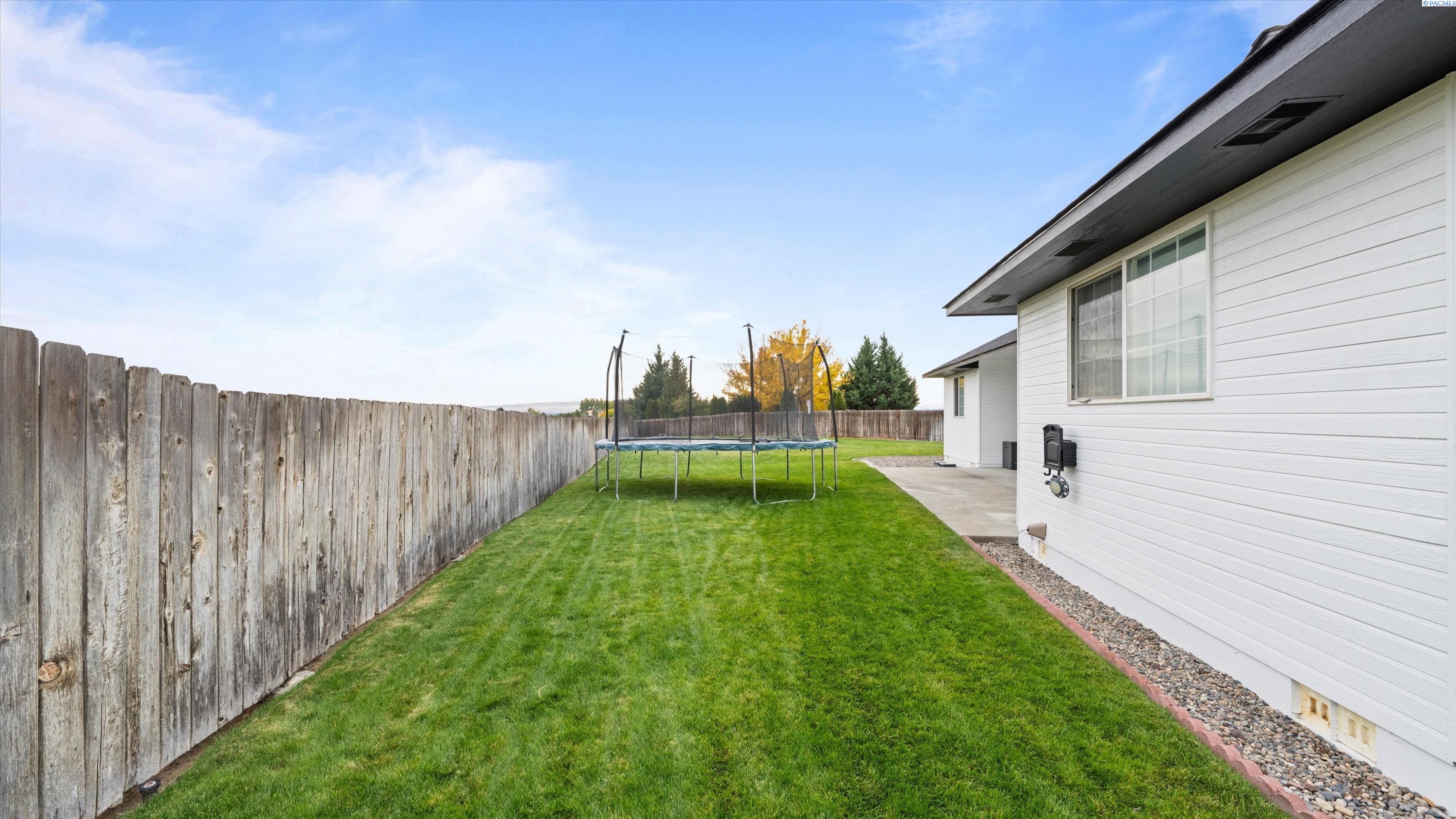 3810 Meadow View Ct