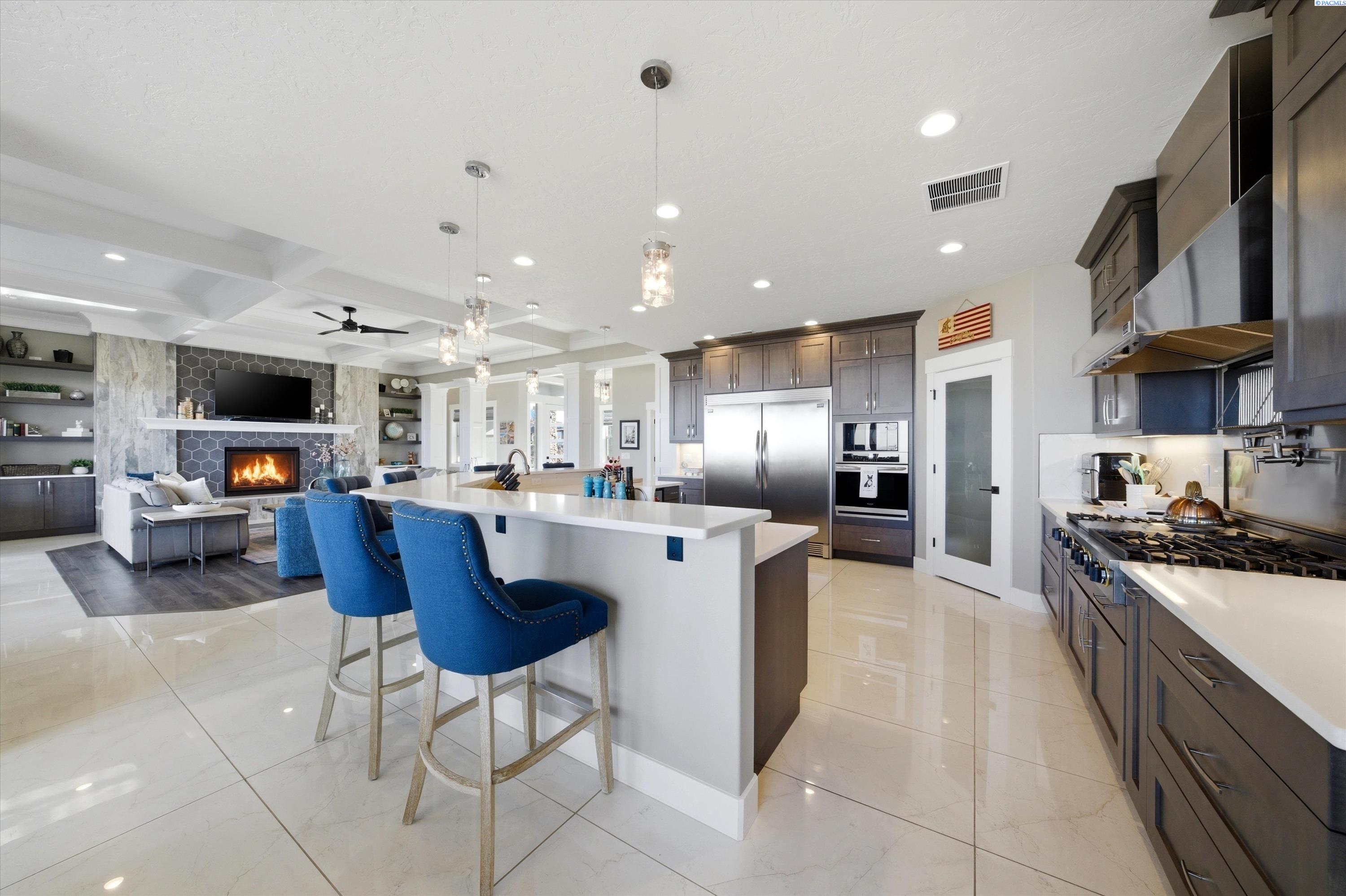 2508 Falconcrest Loop