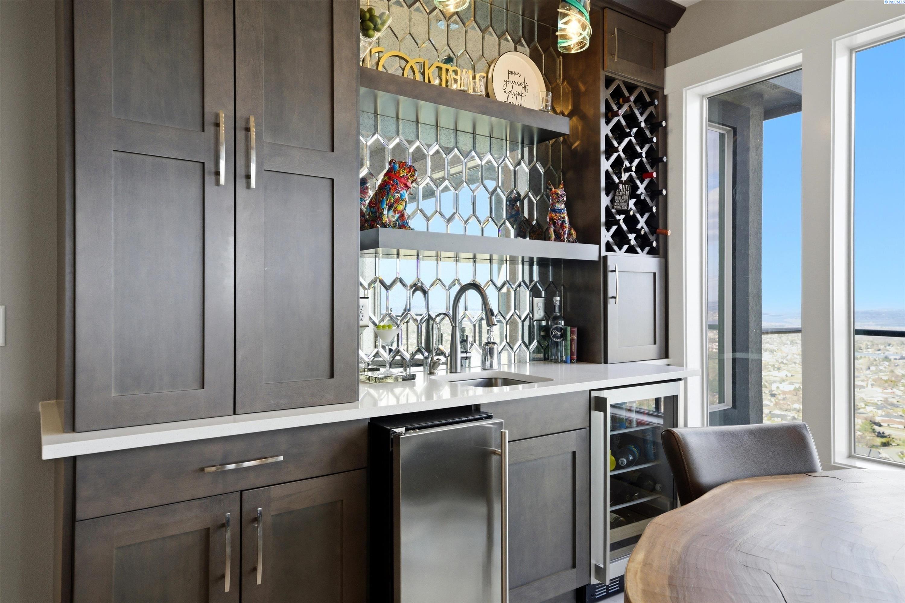 2508 Falconcrest Loop