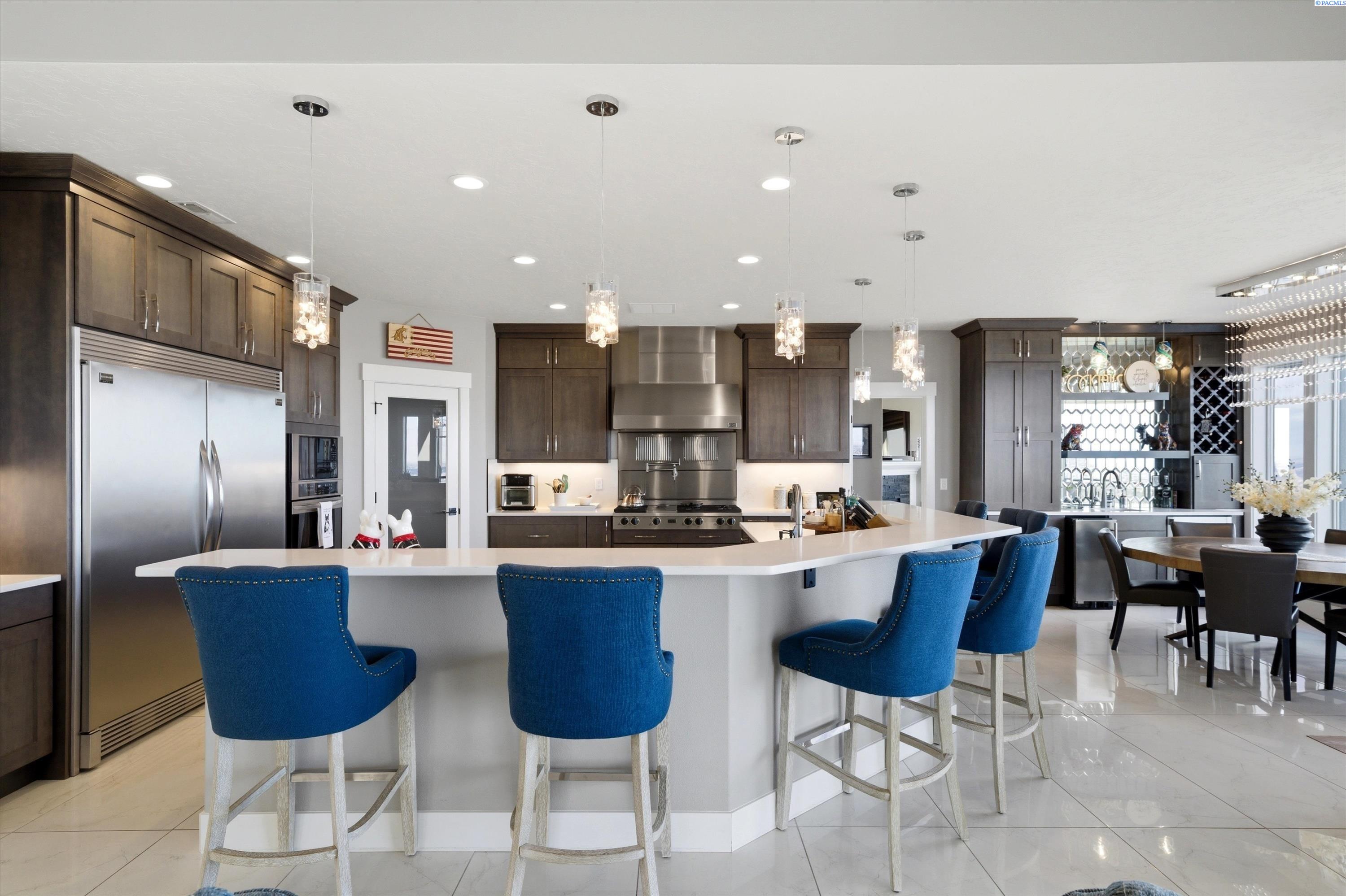 2508 Falconcrest Loop