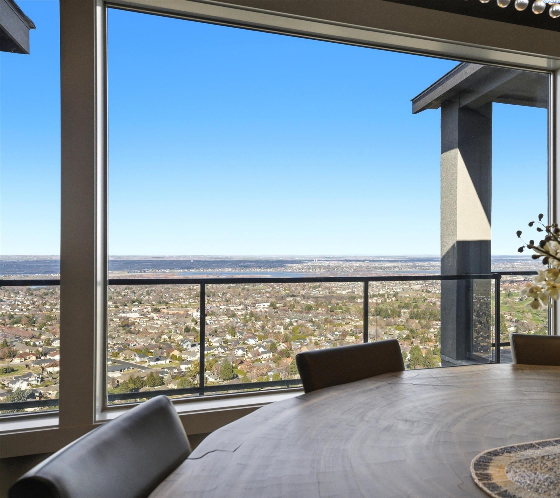 2508 Falconcrest Loop