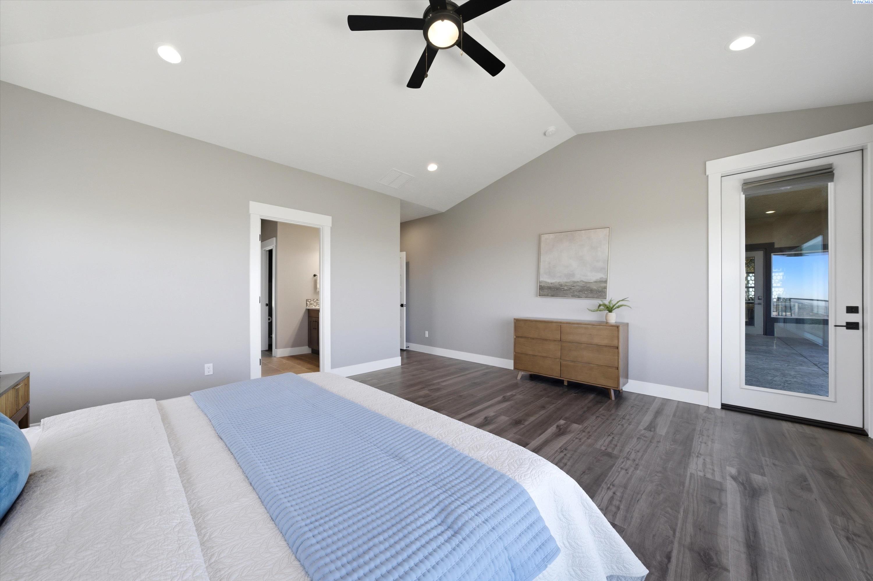 2508 Falconcrest Loop