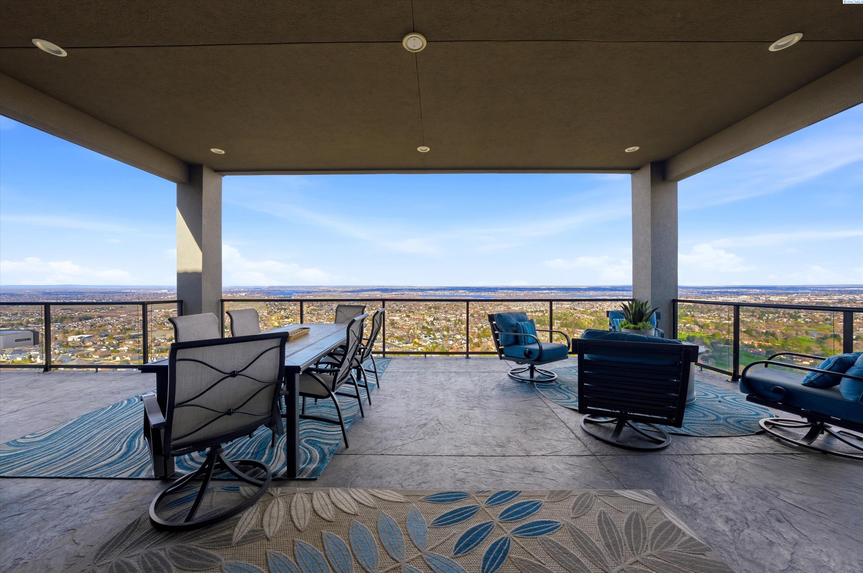 2508 Falconcrest Loop