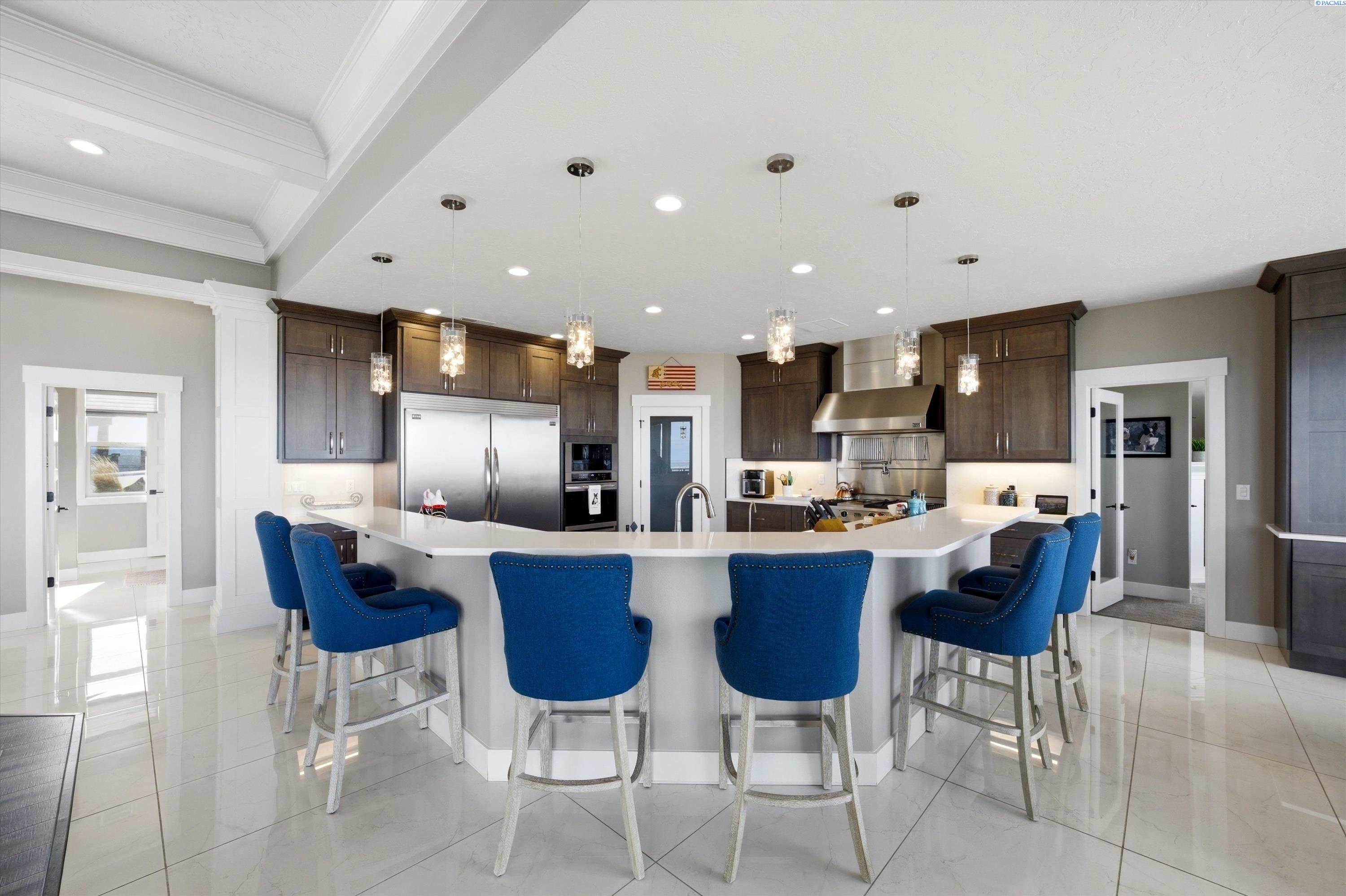 2508 Falconcrest Loop