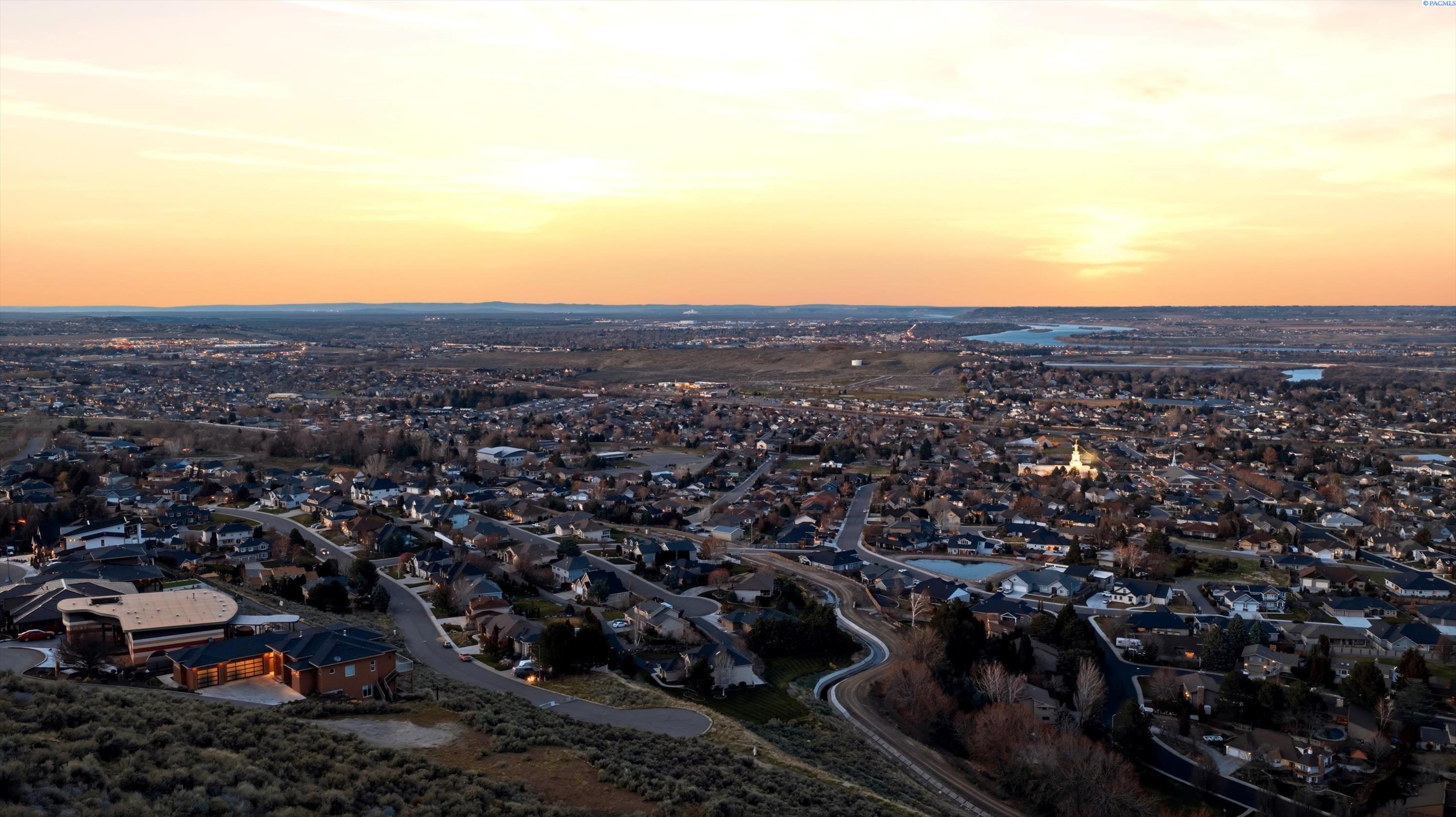 2508 Falconcrest Loop