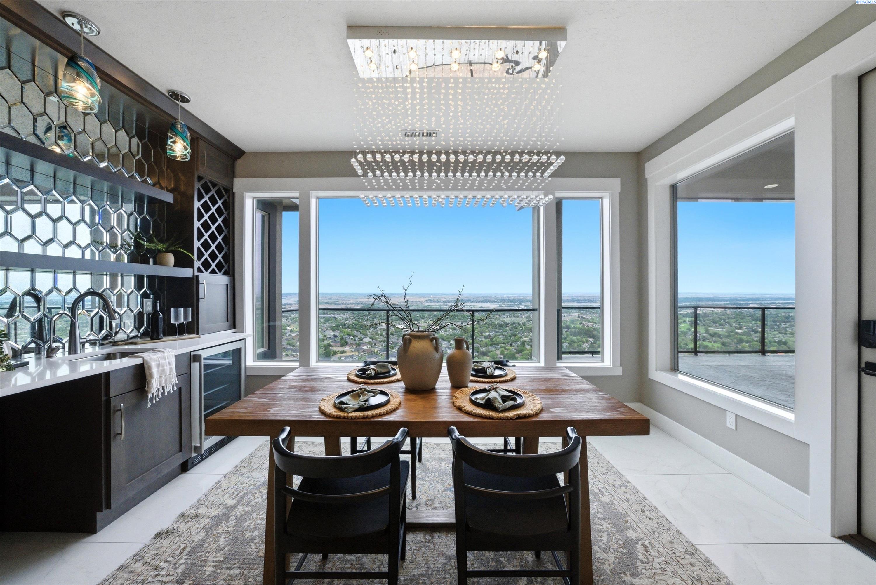 2508 Falconcrest Loop