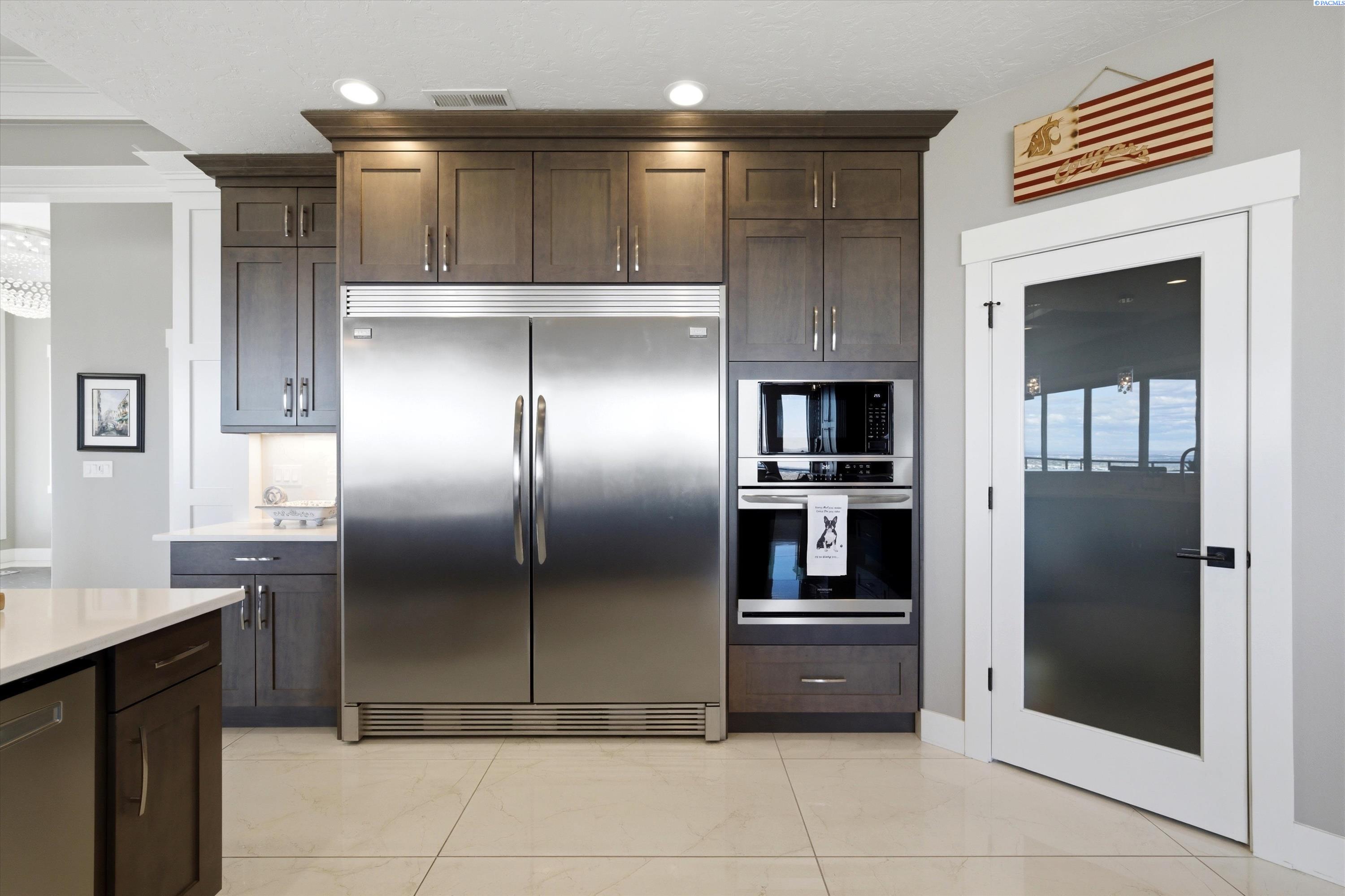 2508 Falconcrest Loop