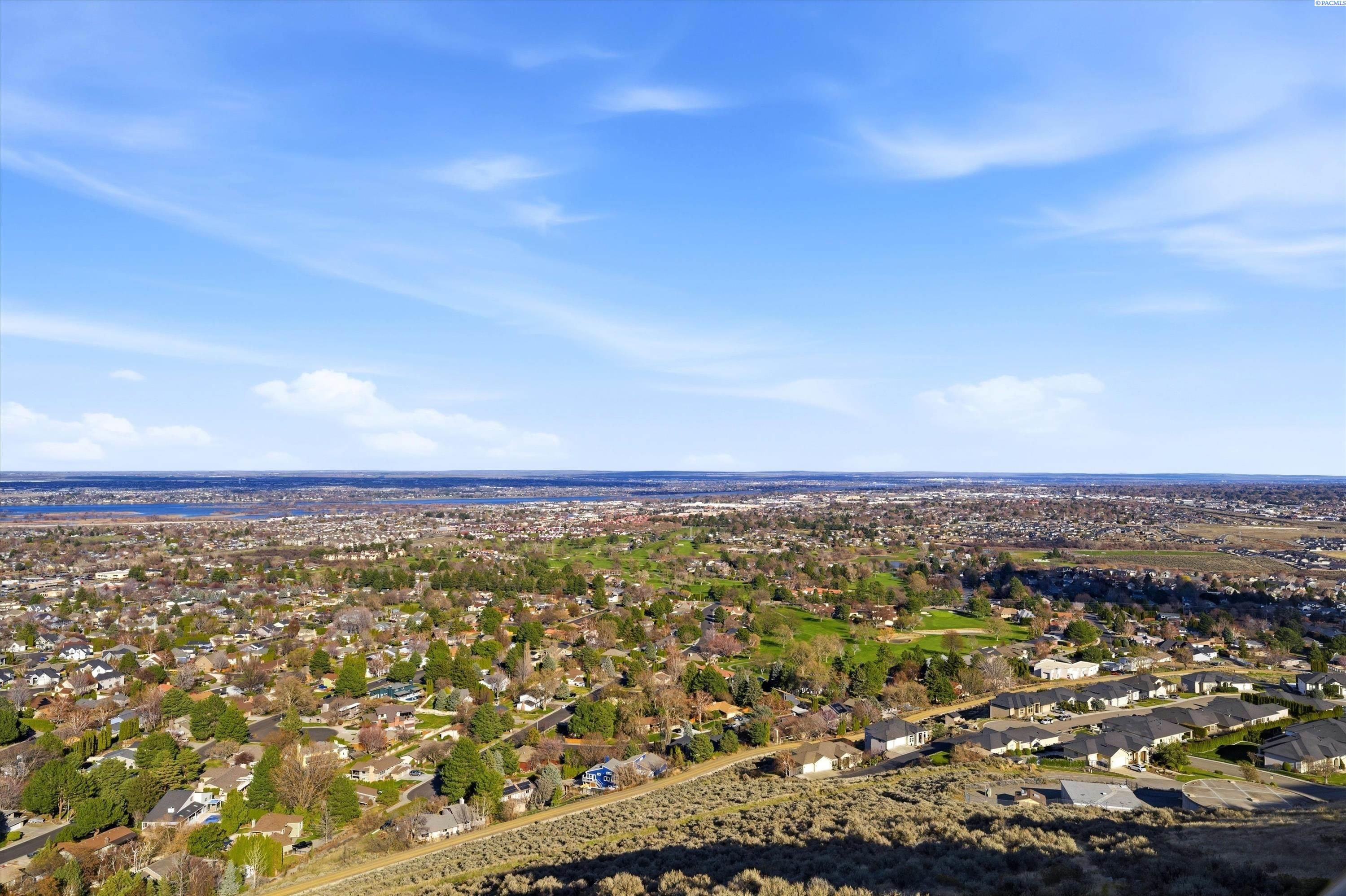 2508 Falconcrest Loop