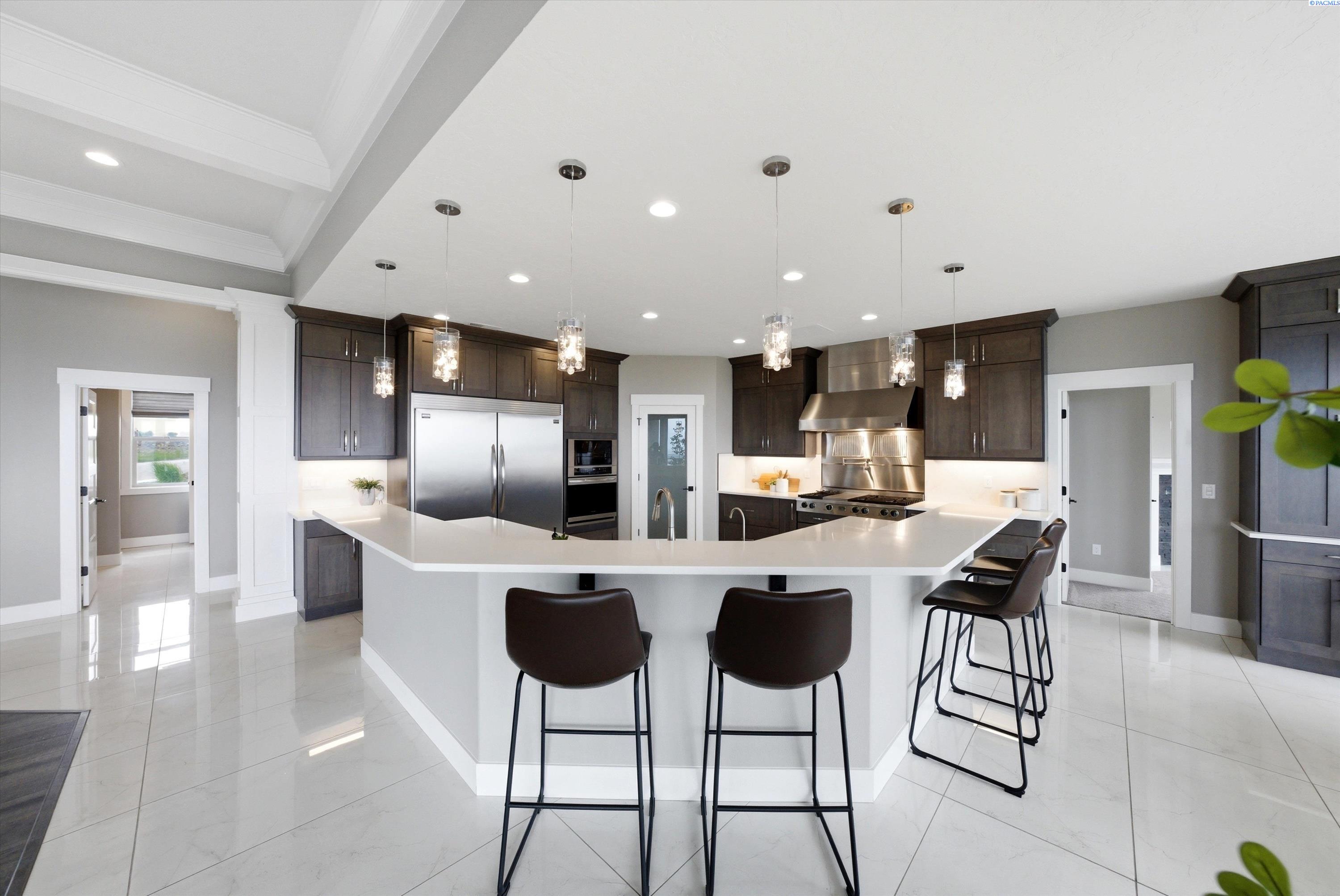 2508 Falconcrest Loop
