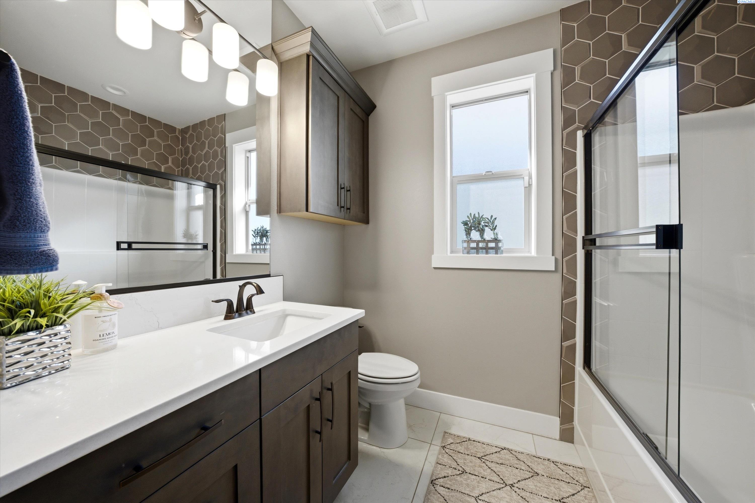 2508 Falconcrest Loop