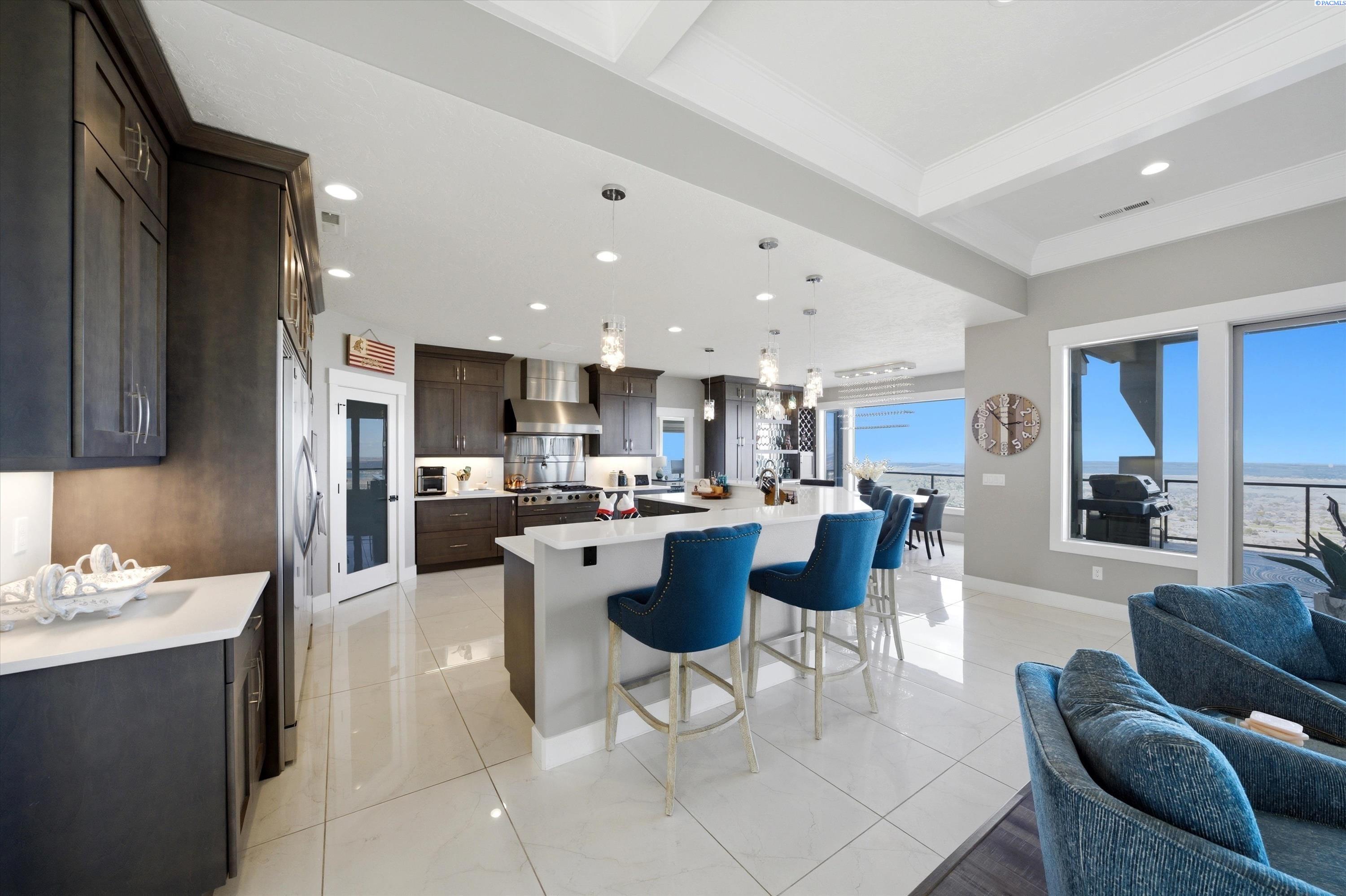 2508 Falconcrest Loop