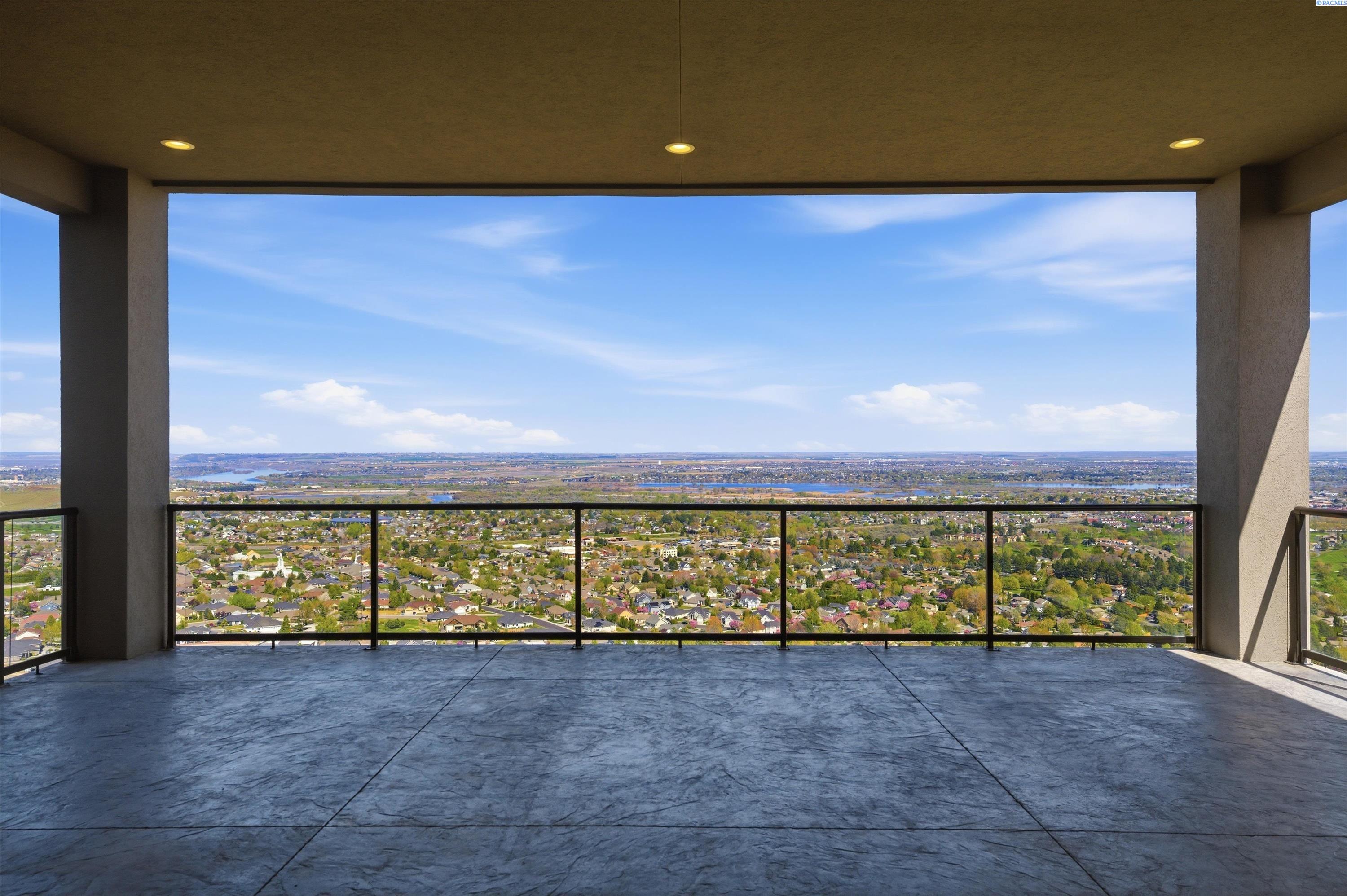 2508 Falconcrest Loop