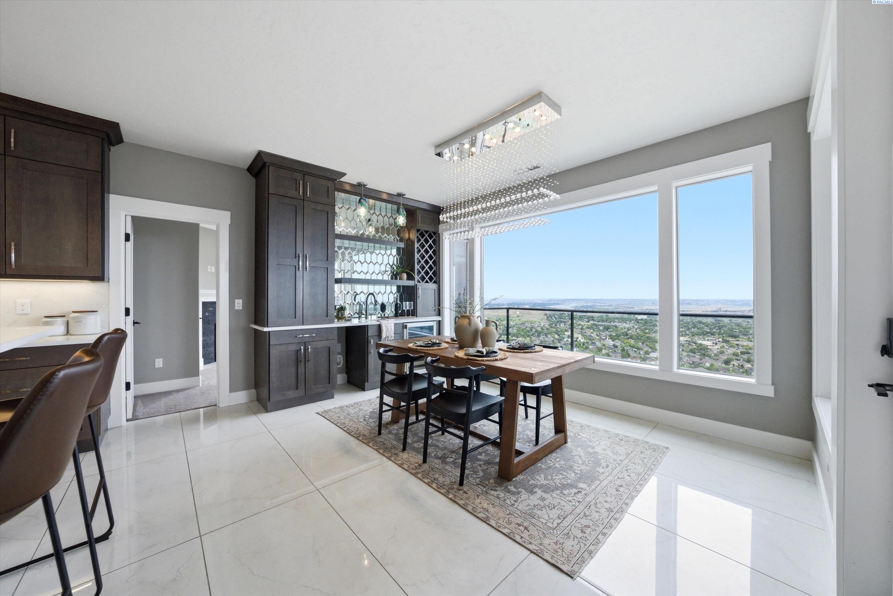 2508 Falconcrest Loop