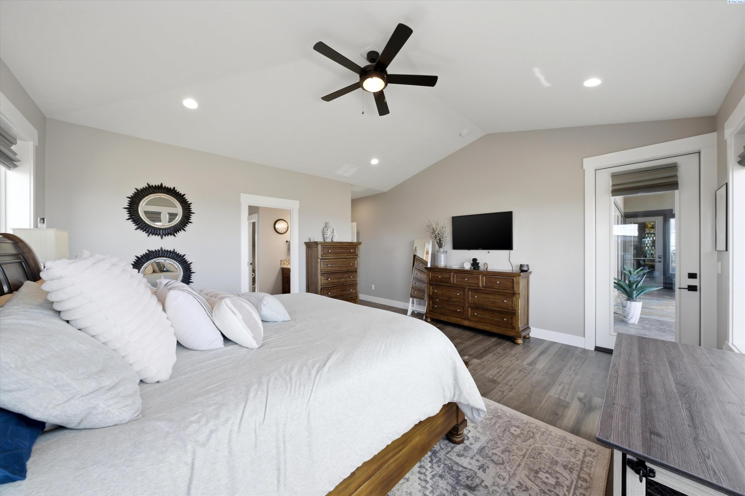 2508 Falconcrest Loop