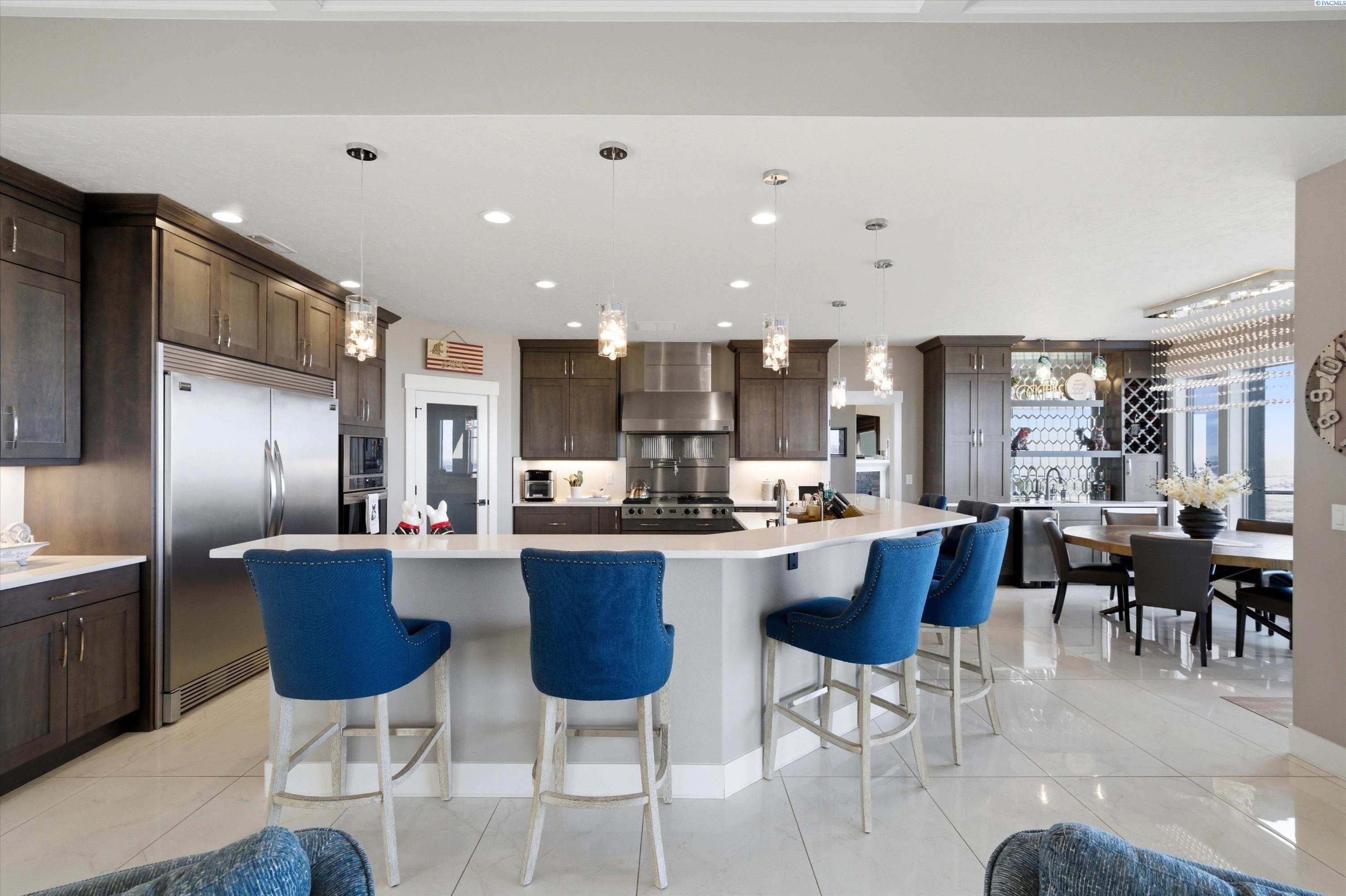 2508 Falconcrest Loop