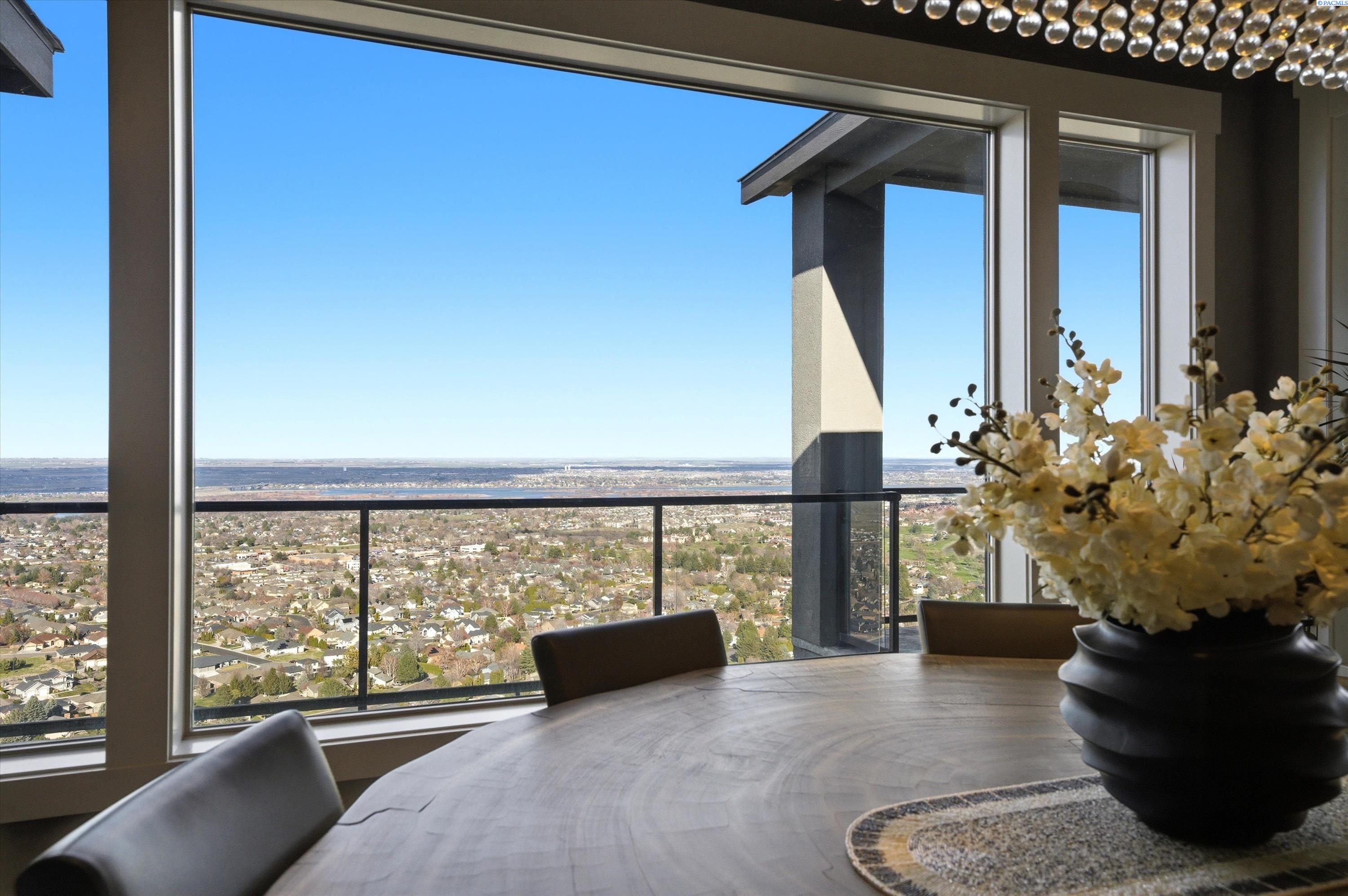 2508 Falconcrest Loop