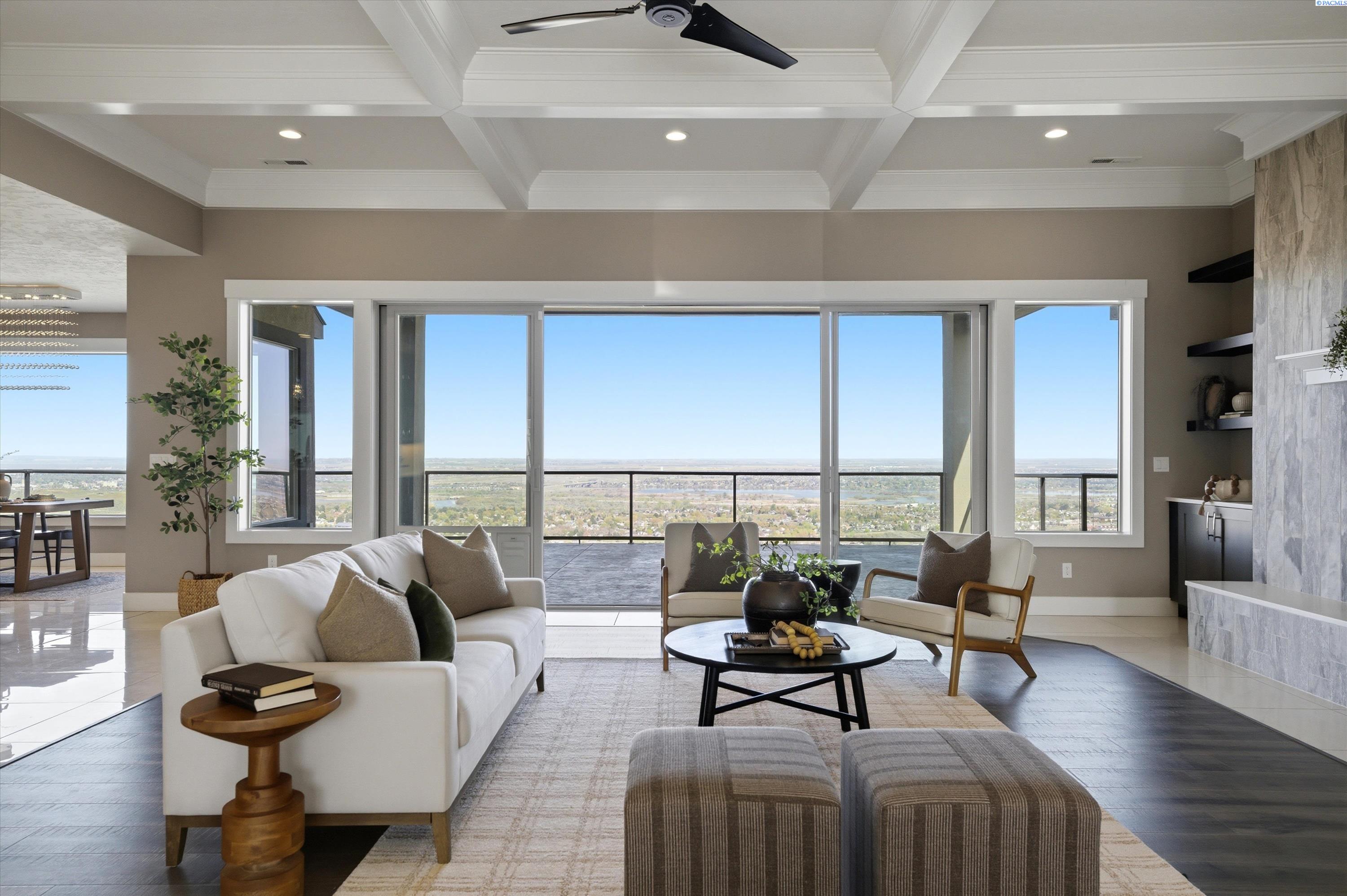 2508 Falconcrest Loop