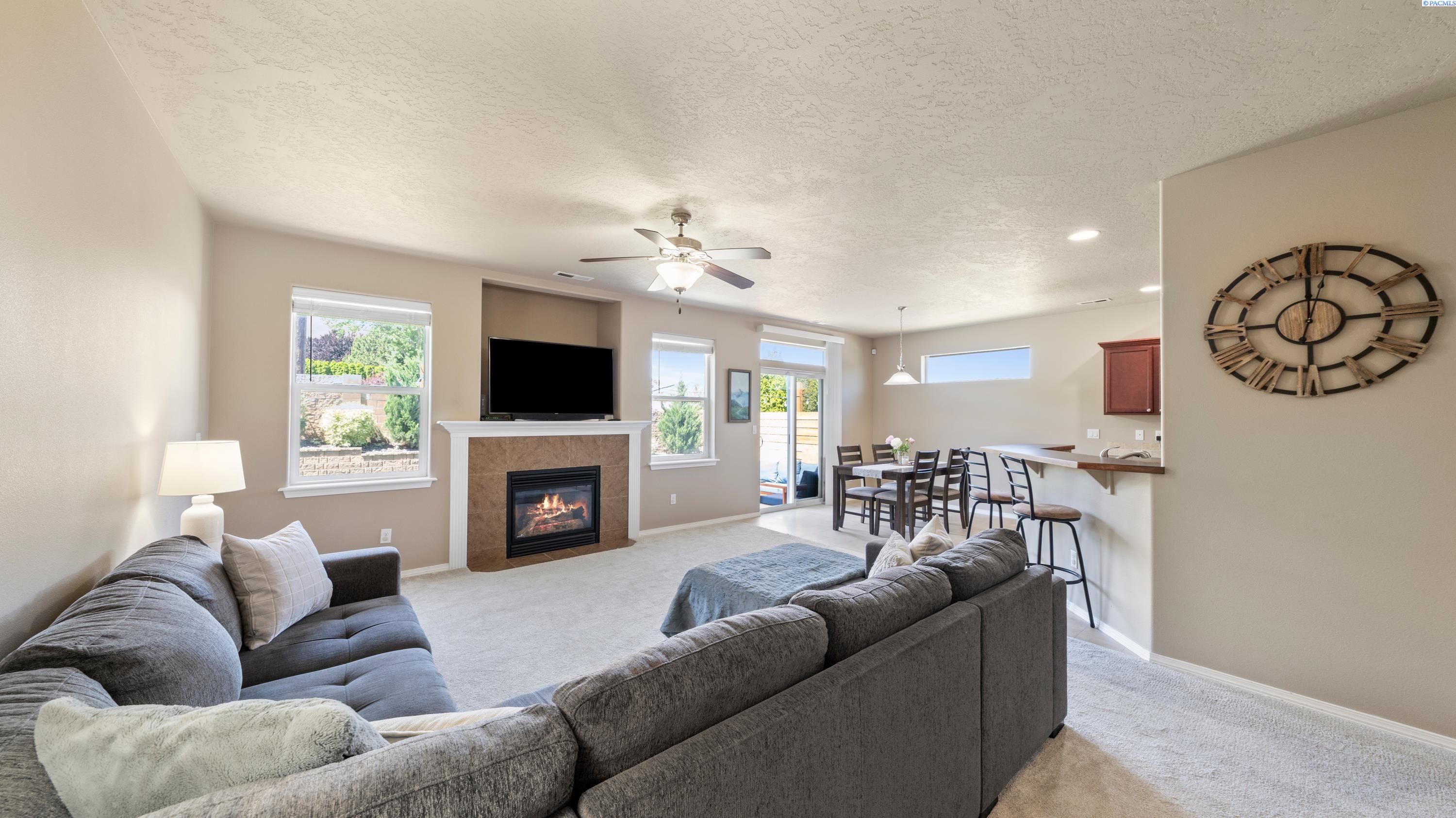 2010 S Kellogg Place