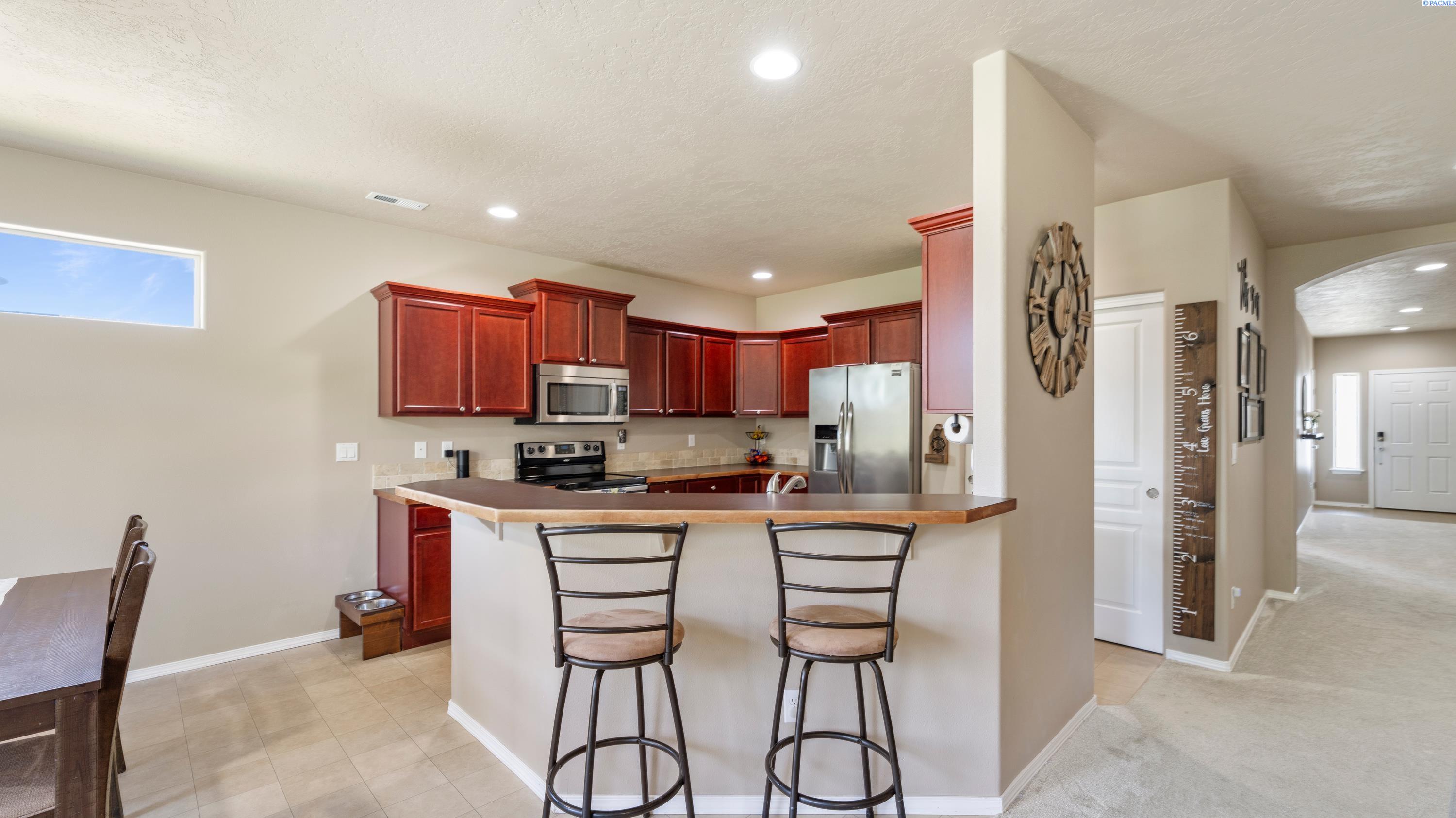 2010 S Kellogg Place
