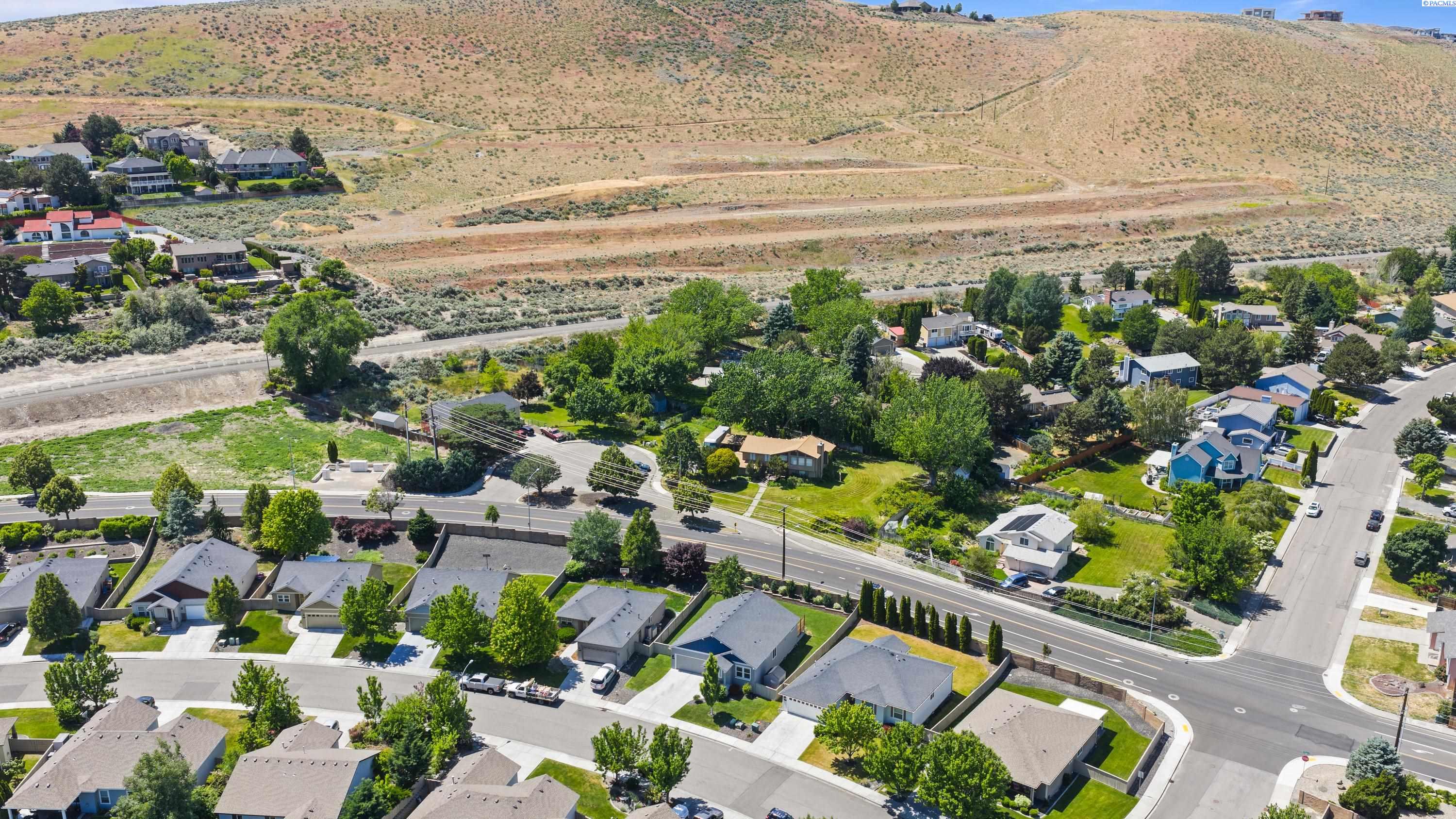 2010 S Kellogg Place
