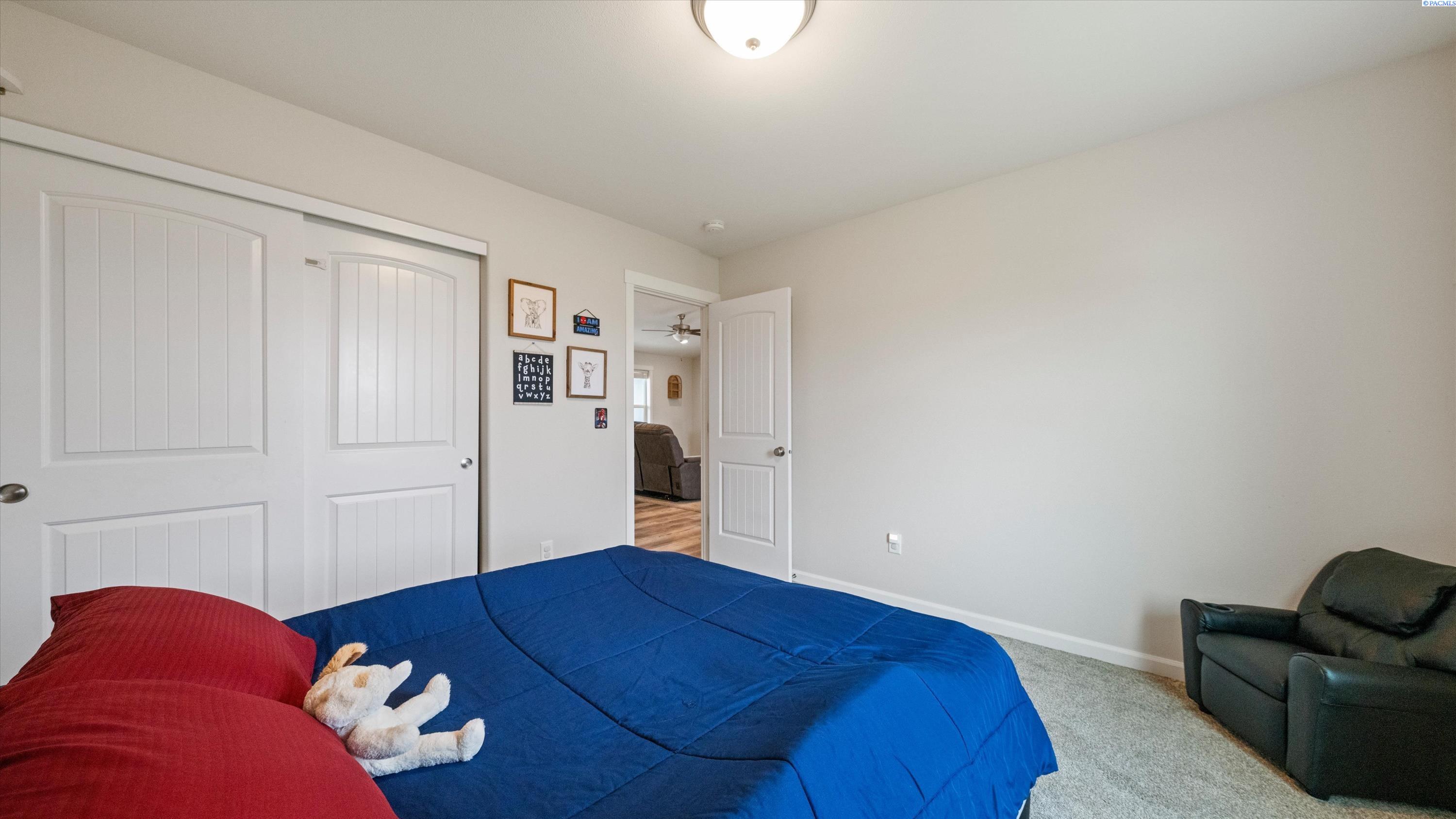 3304 Lapis Ln