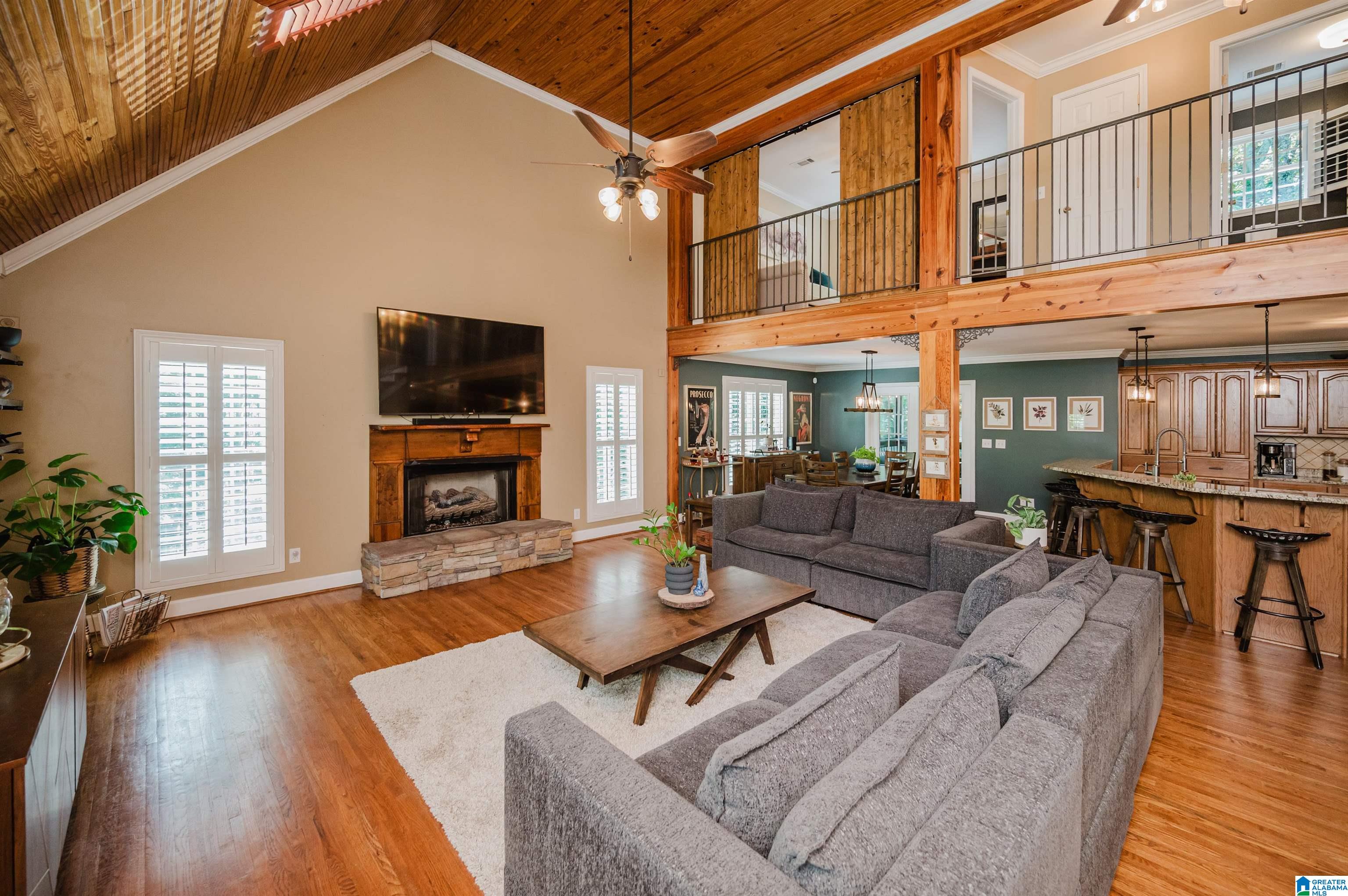 236 HIDEAWAY LANE