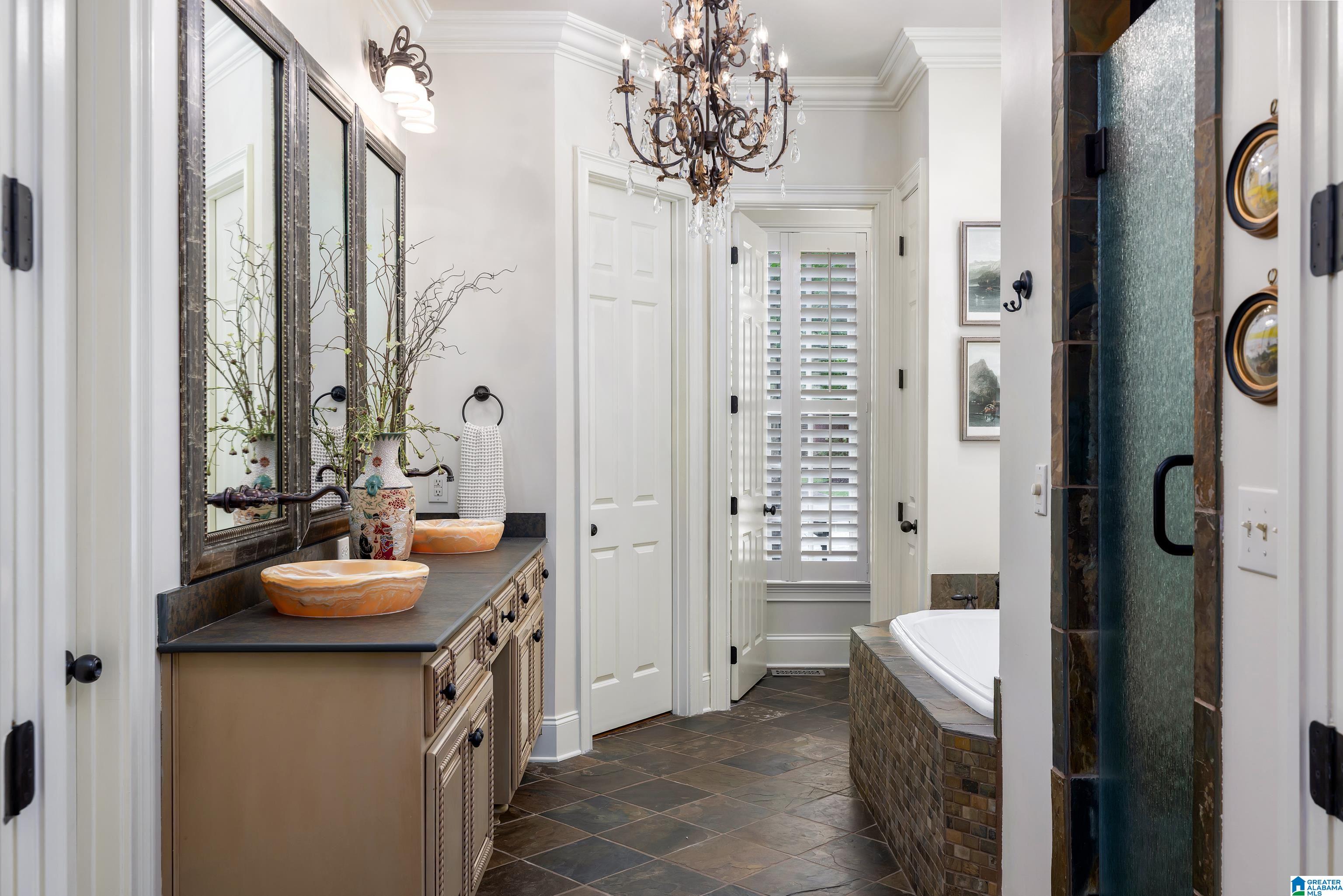 625 FOUNDERS PARK DRIVE W