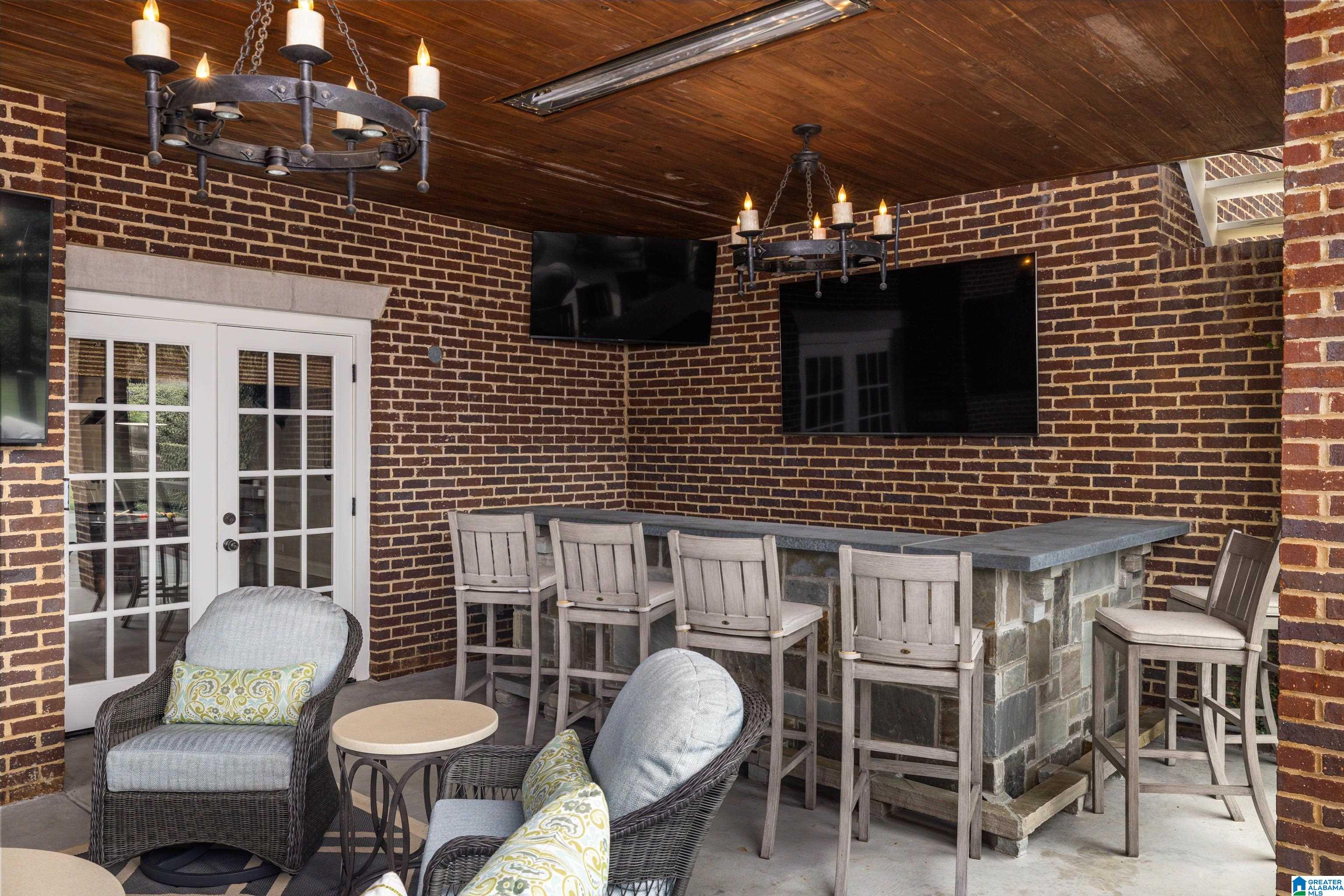 625 FOUNDERS PARK DRIVE W