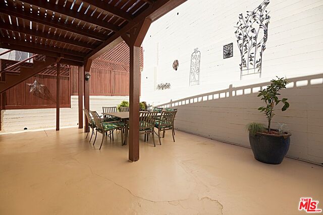 7037 Pacific View Dr