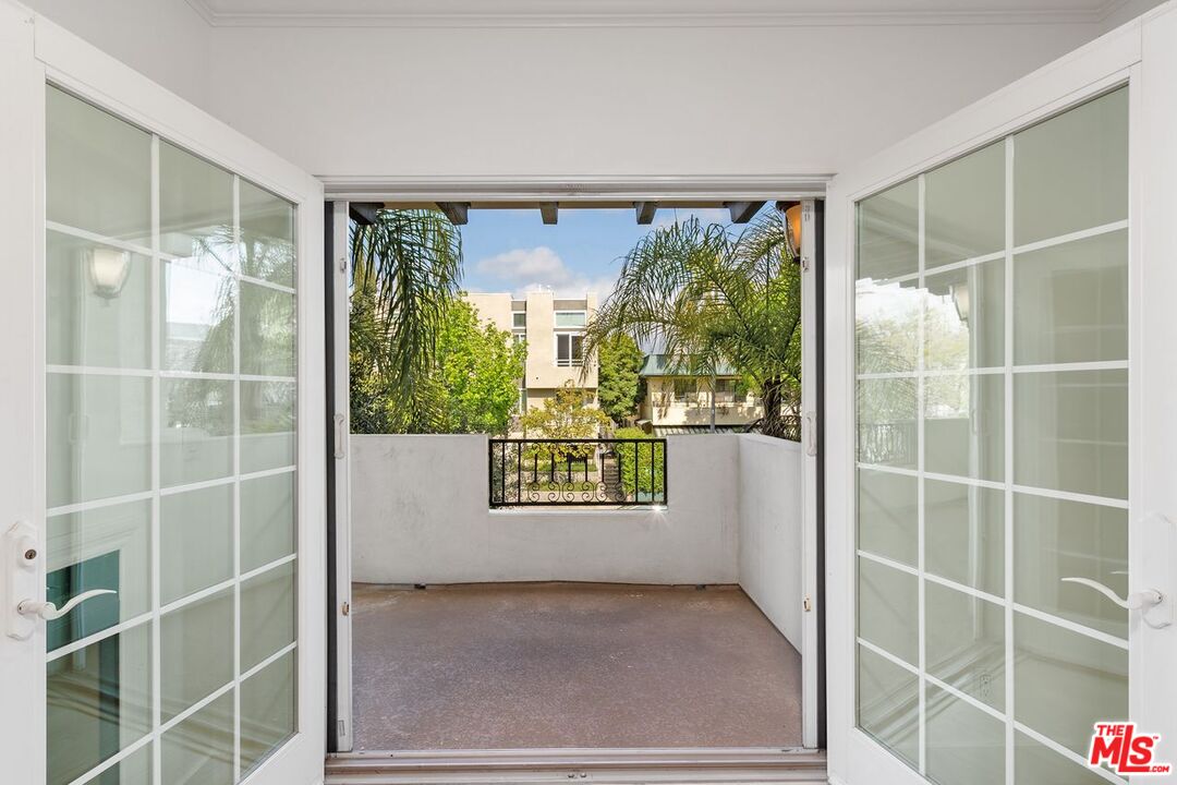 1135 Rexford Dr Unit: 206