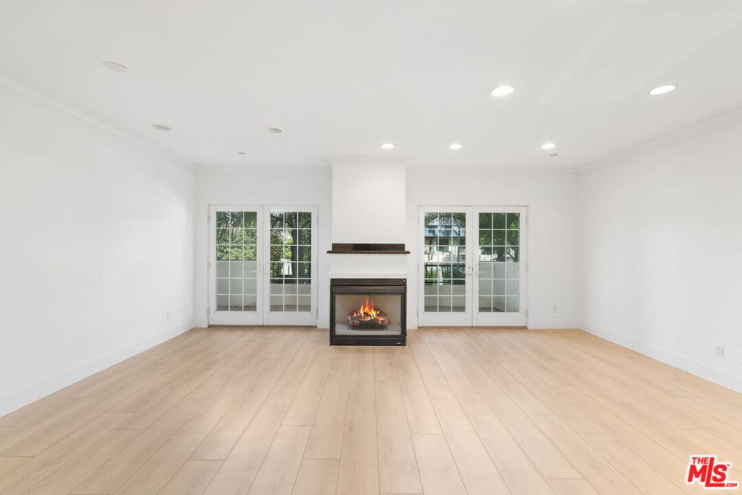 1135 Rexford Dr Unit: 206